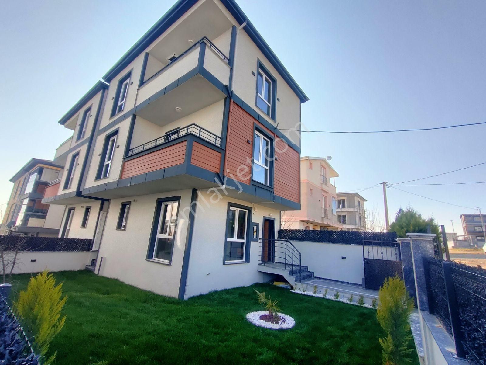 Kartallar'dan Müstakil Bahçeli Manzaralı Geniş Ferah 4+1 Villa. - Görsel 35