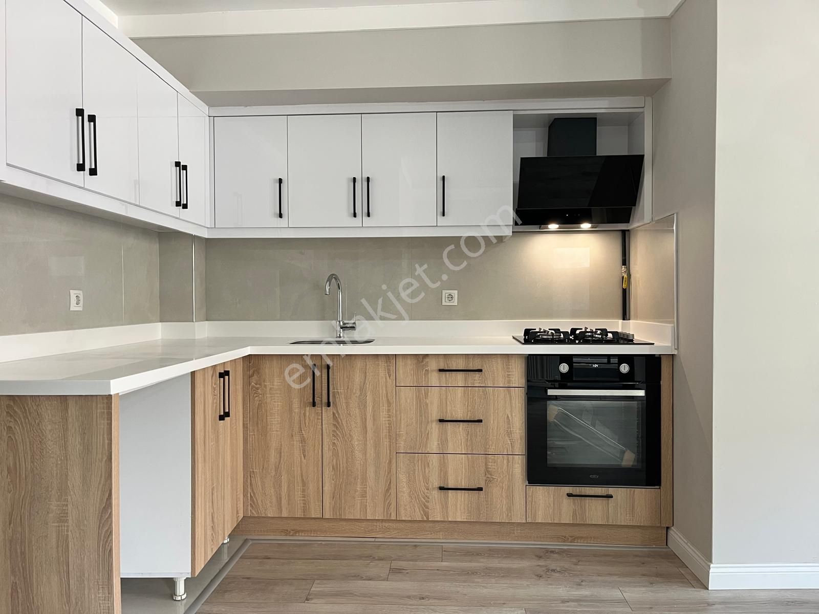 Sbell'den Emek'te Metro Yakını Yeni Binada Ön Cephede Lüks 1+1 - Görsel 14