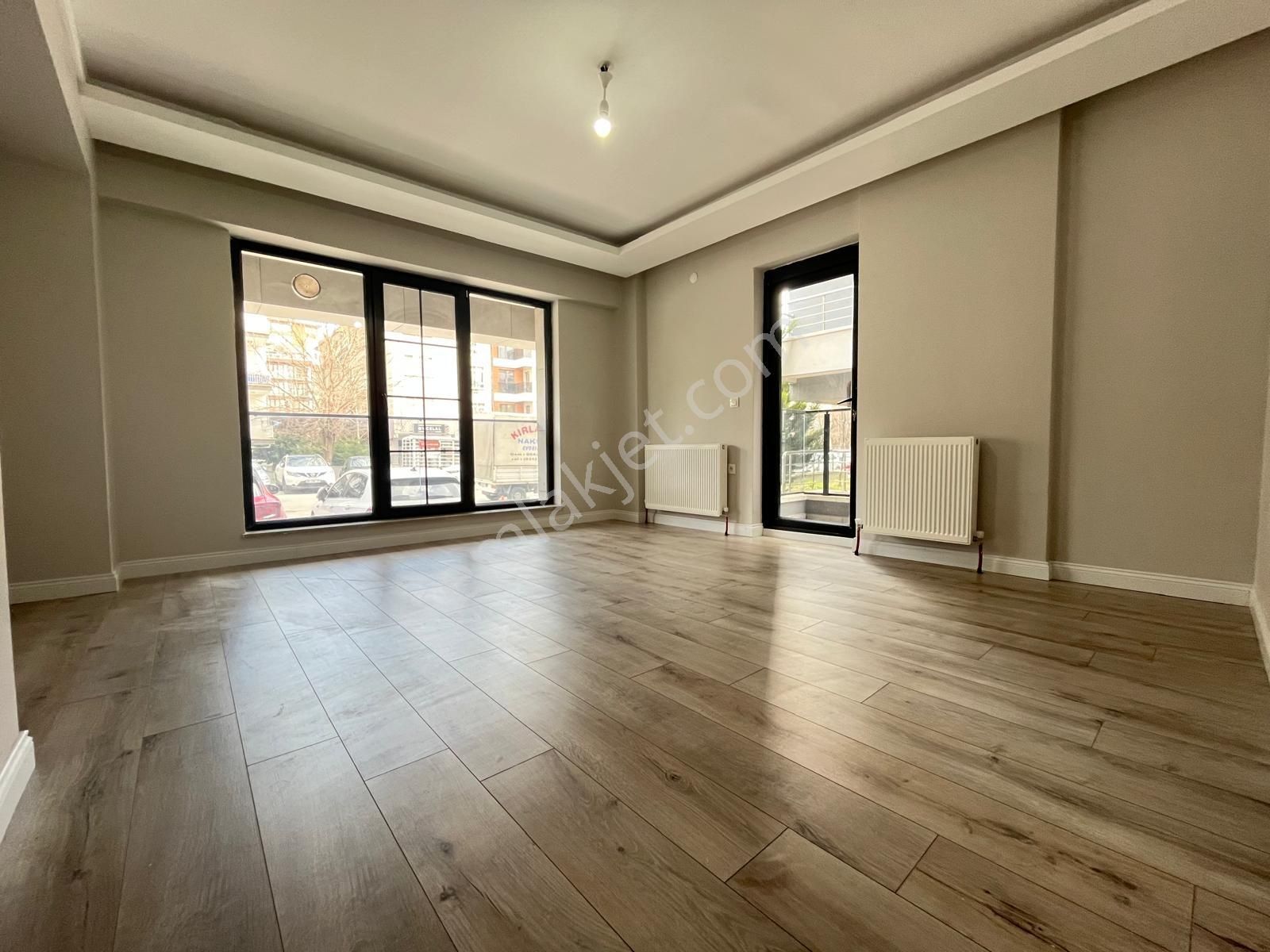 Sbell'den Emek'te Metro Yakını Yeni Binada Ön Cephede Lüks 1+1 - Görsel 12