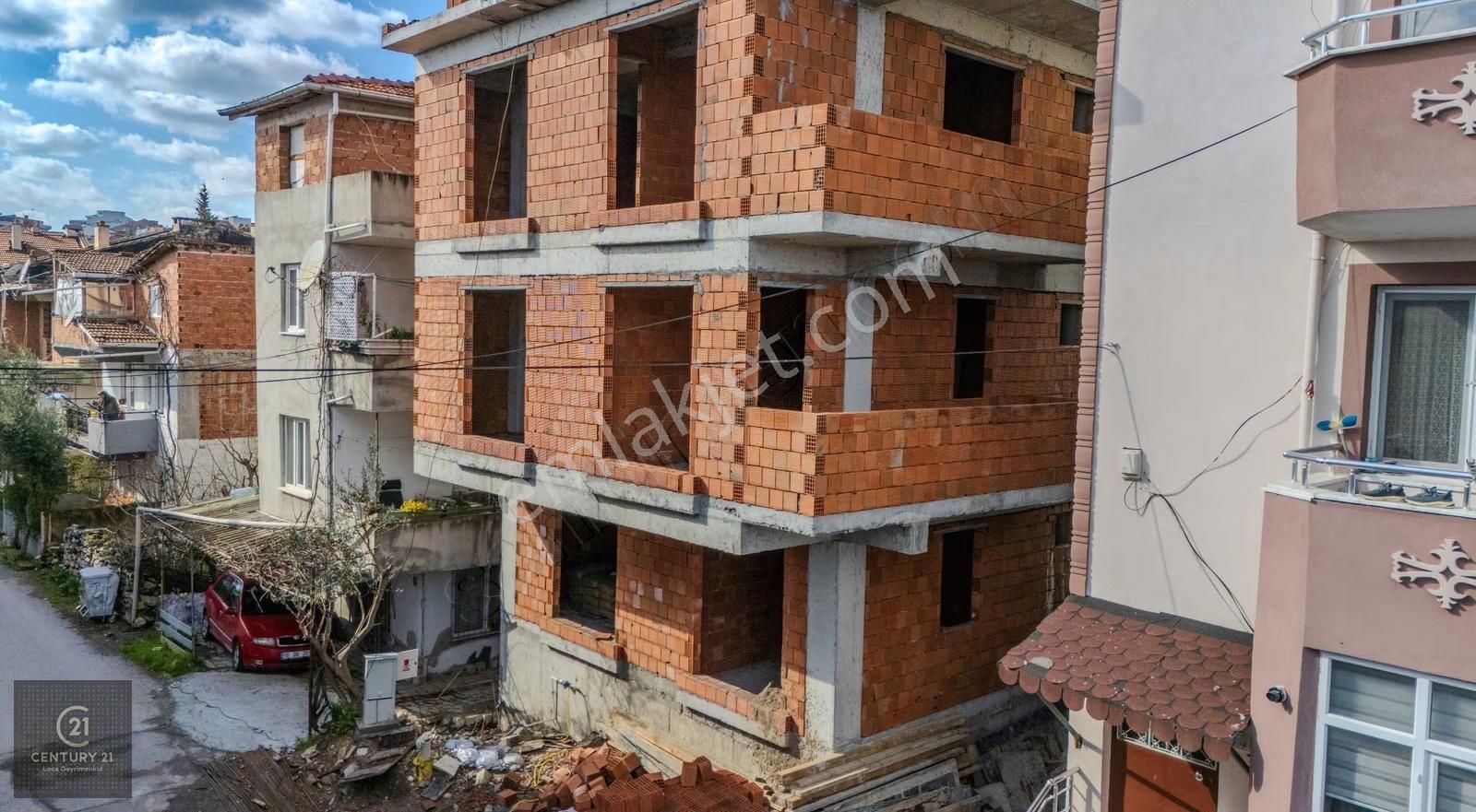 C21 Loca'dan 2. Sakarya'da Çevreyoluna Yakın 2+1 Yüksek Giriş