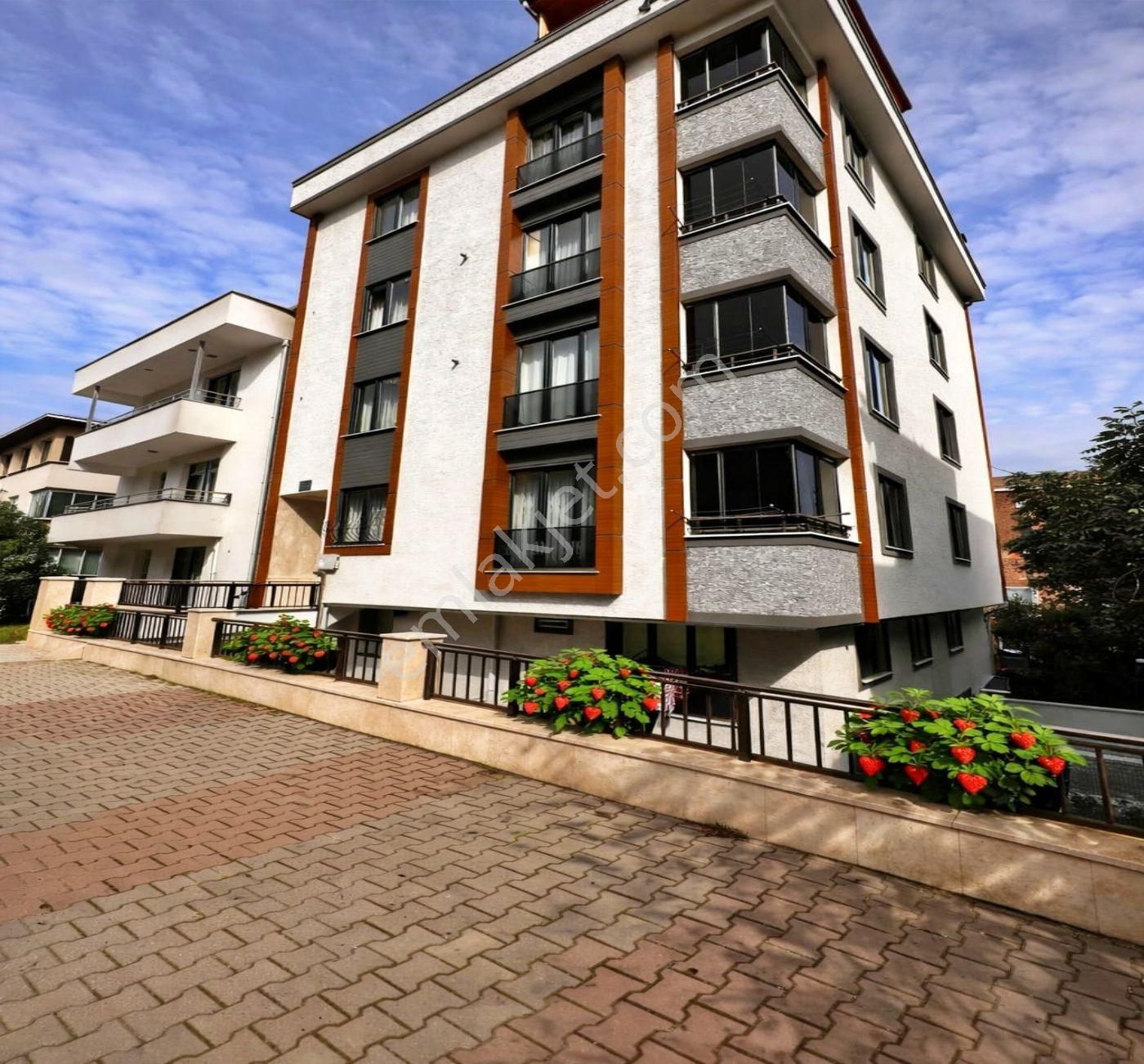 Yakuplu'da Metrobüse 8 Dk Mesafede 1+1 Daire Fırsatı