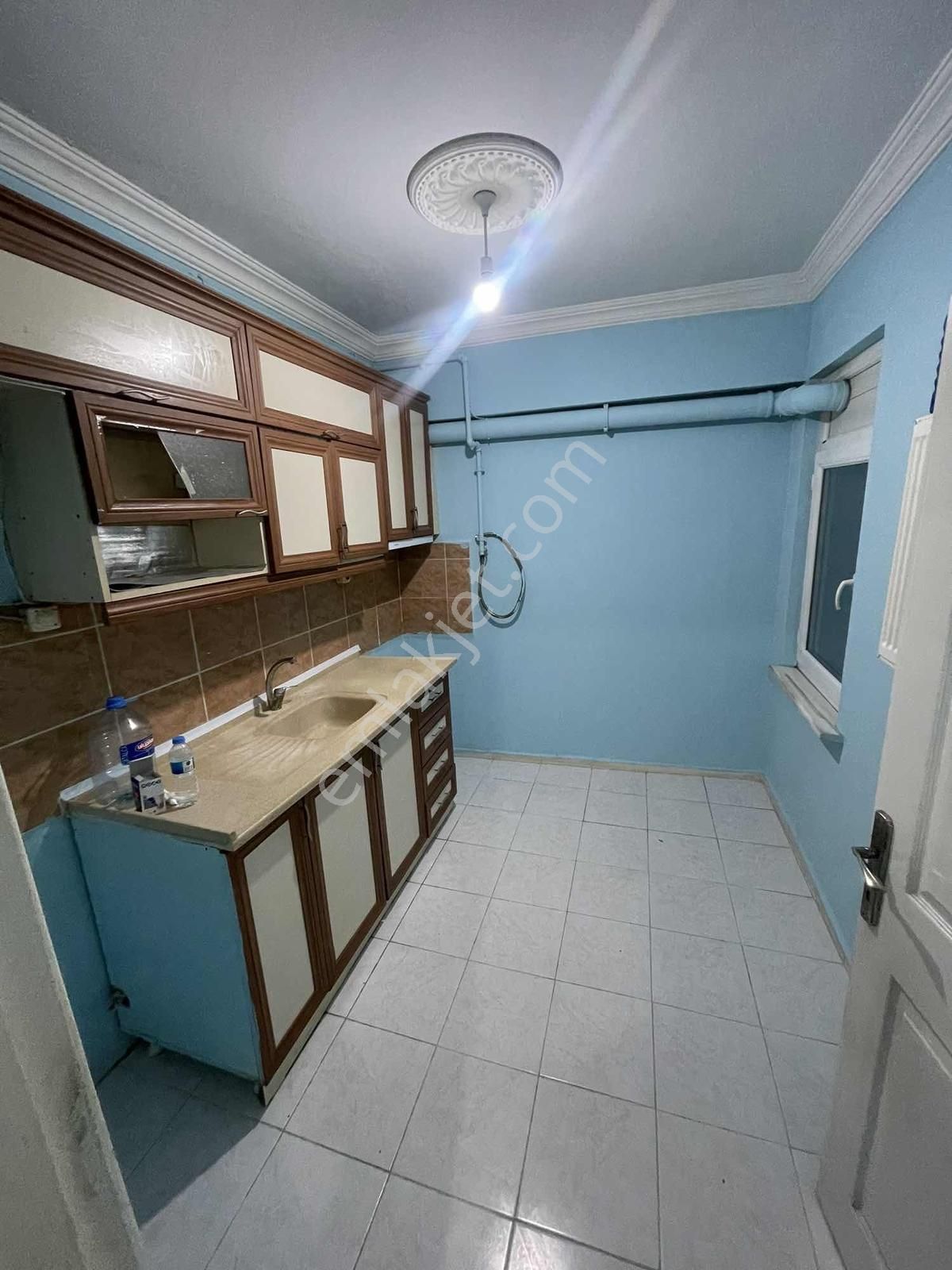 Atatürk Mahallesi Pazar Kurulan Cadde Merkezi Konumda - Görsel 4