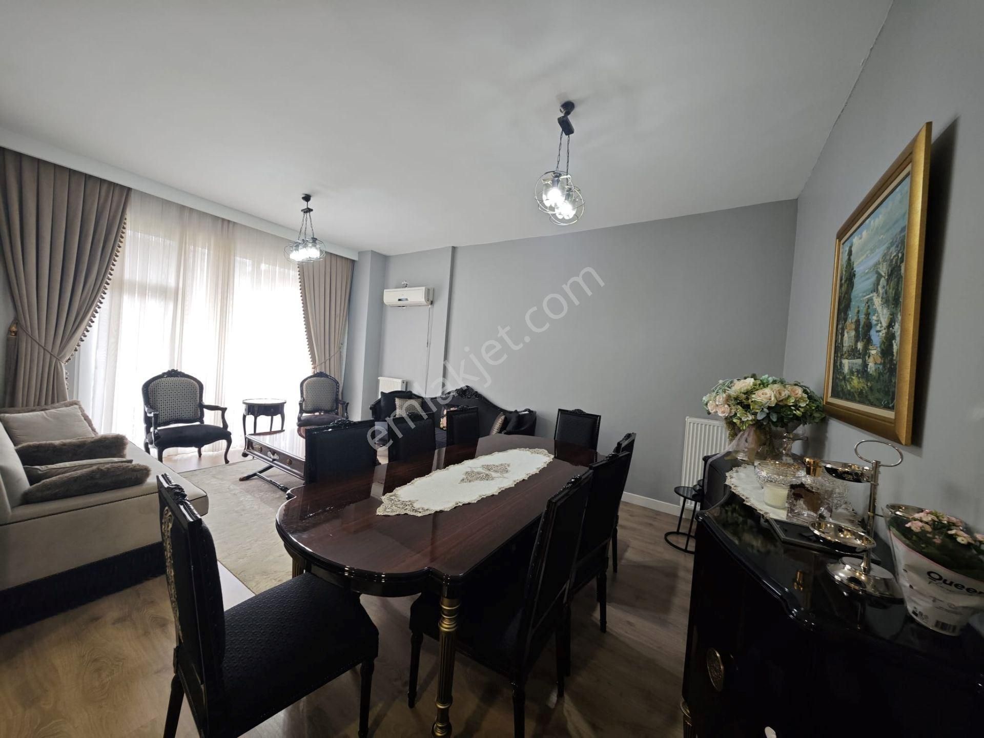 Başakşehir Ayazma Konaklarında Satılık 1.kat 3+1