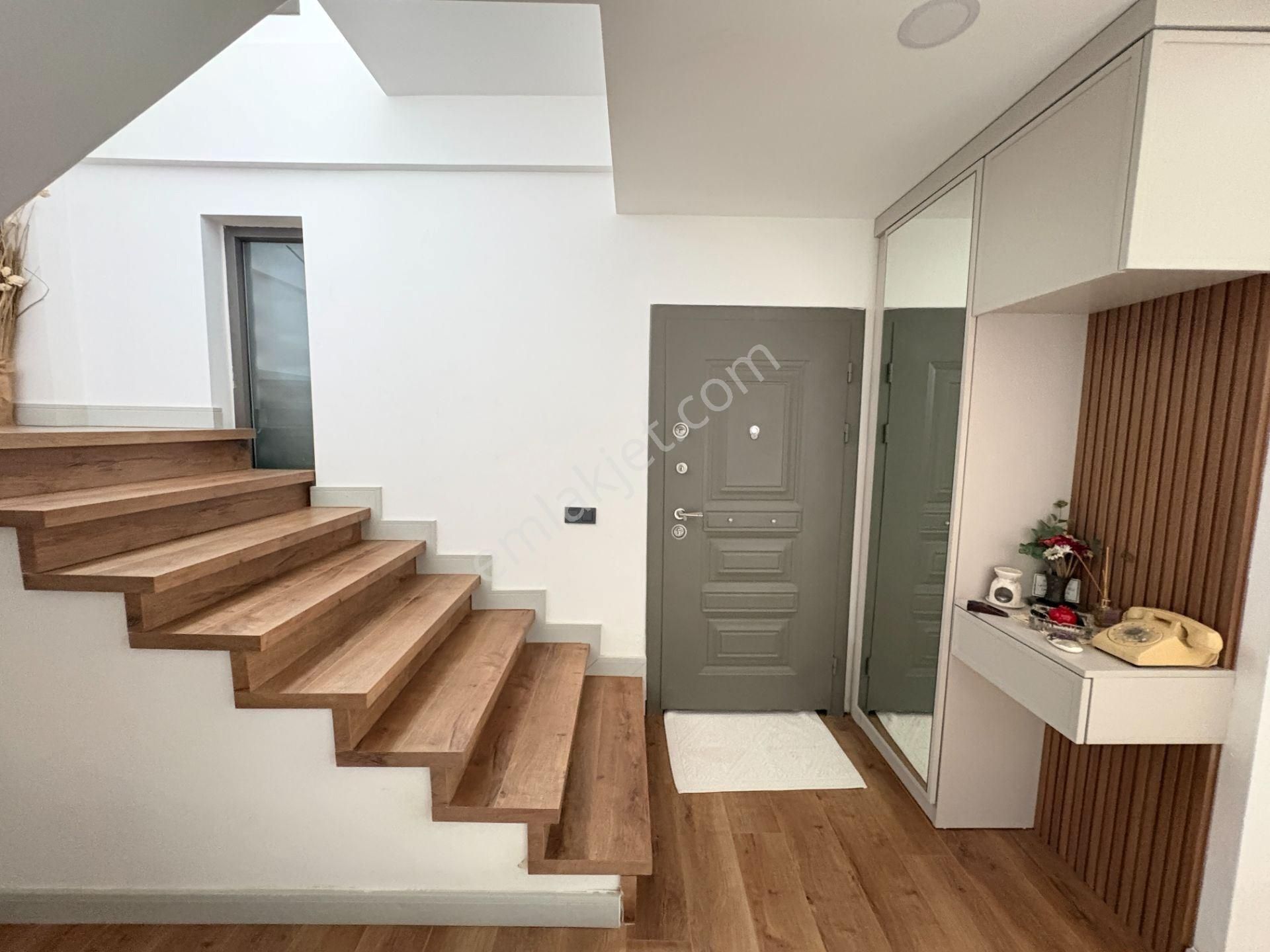 Milas Güneş Mahallesinde Bahçeli 4+1 Kiralık Dubleks Villa - Görsel 21