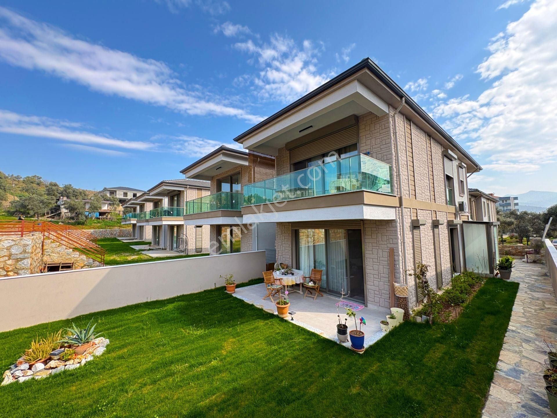 Milas Güneş Mahallesinde Bahçeli 4+1 Kiralık Dubleks Villa