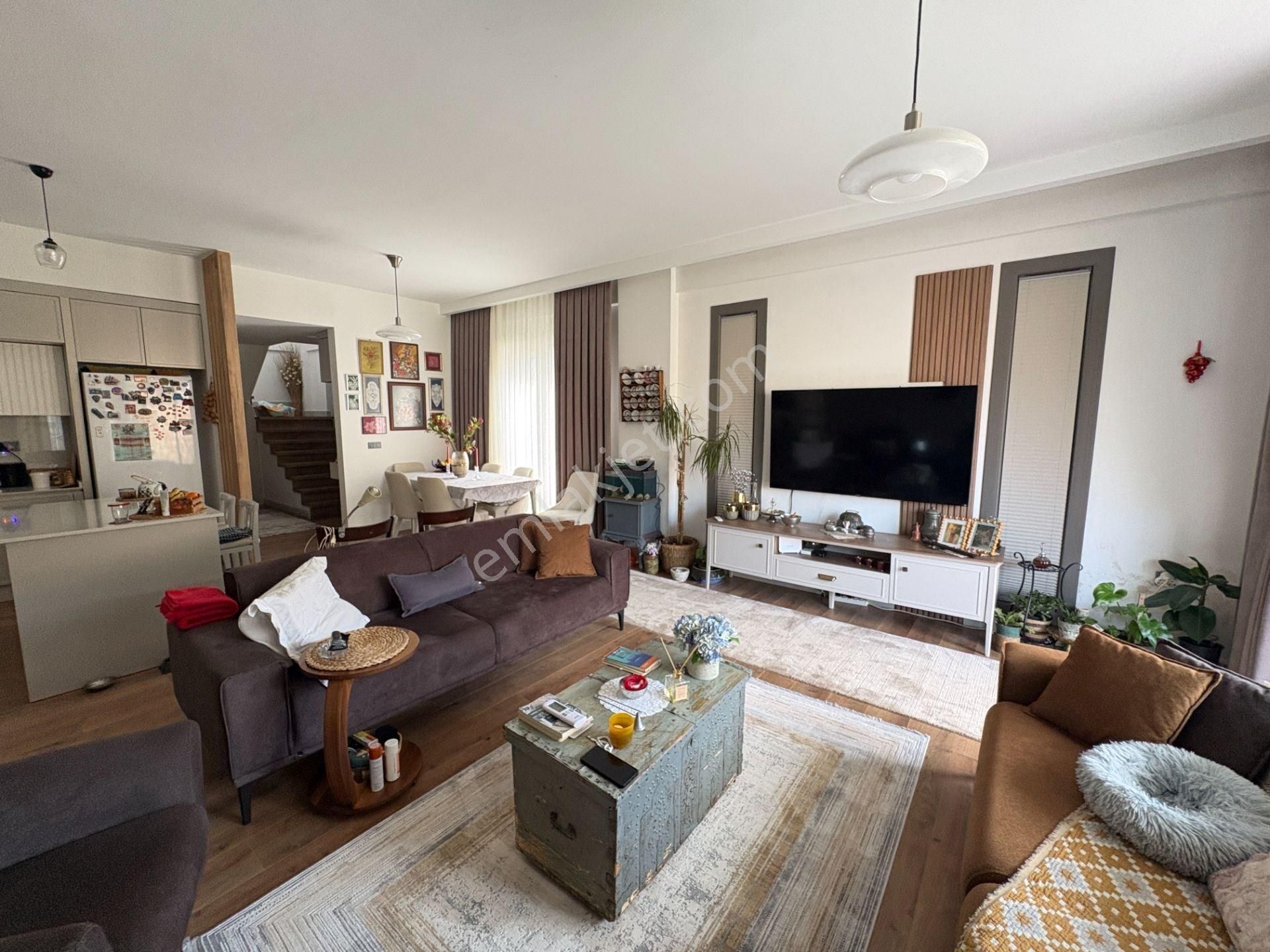 Milas Güneş Mahallesinde Bahçeli 4+1 Kiralık Dubleks Villa - Görsel 11