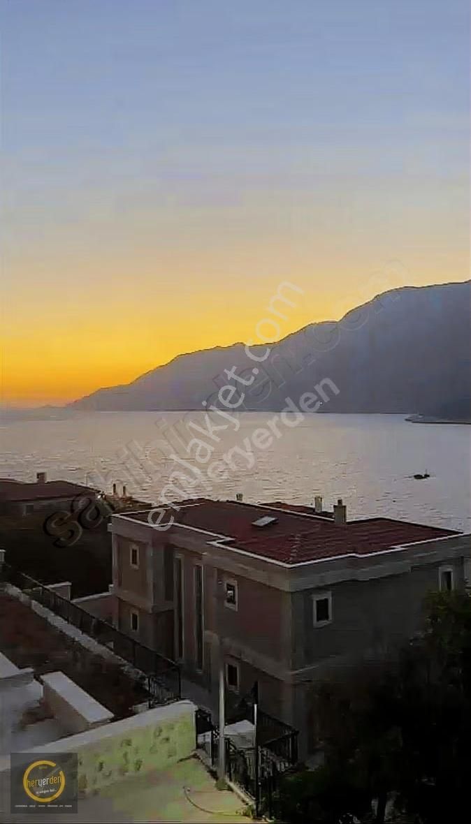 Kaş Yarımadası'nda Havuzlu, Deniz Manzaralı Lüks Villa - Görsel 18