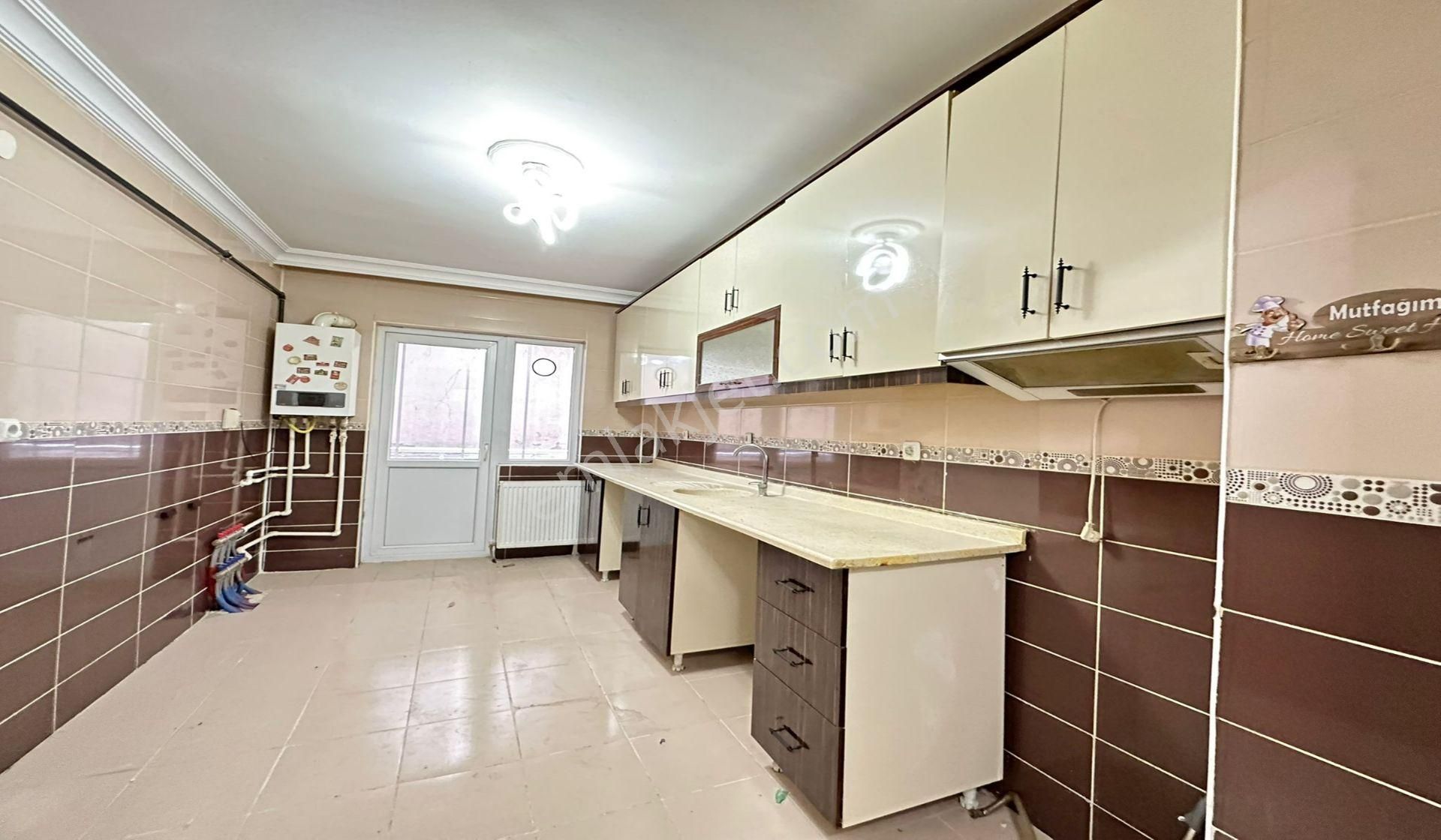 Ataparkda Yeni Binada Katta 3+1 Asansörlü Full Yapılı Masrafsız - Görsel 3