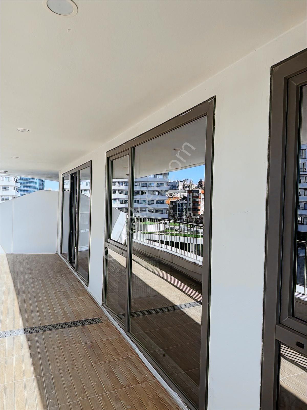 Alizeden Sefaköy İnönü De Yeni Bina Kısa Kat Özel Deko Boş - Görsel 9