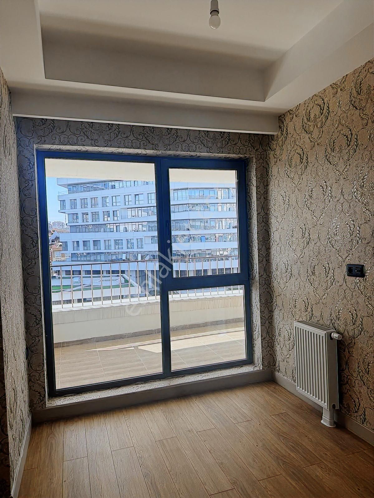 Alizeden Sefaköy İnönü De Yeni Bina Kısa Kat Özel Deko Boş - Görsel 4