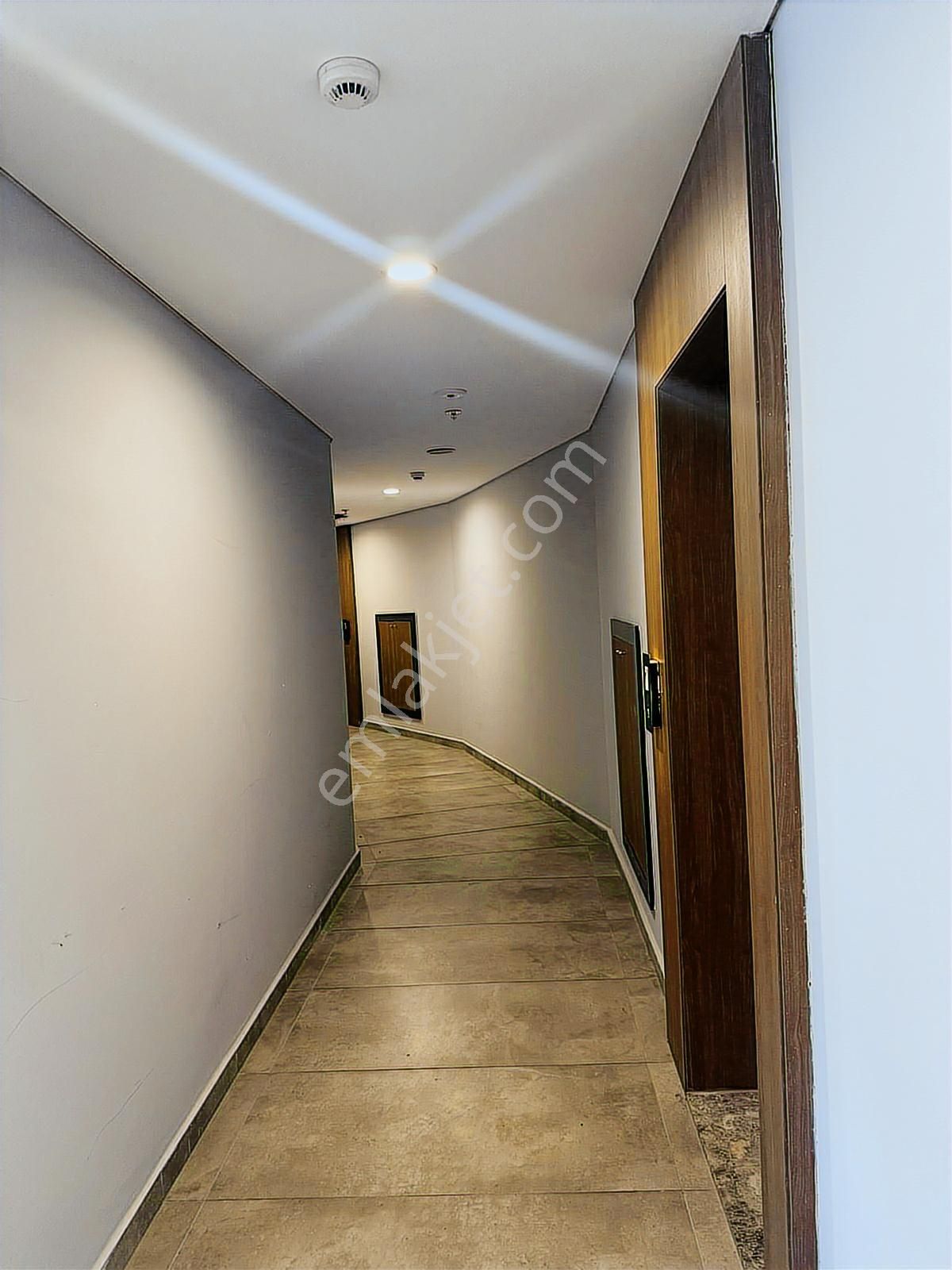 Alizeden Sefaköy İnönü De Yeni Bina Kısa Kat Özel Deko Boş - Görsel 12