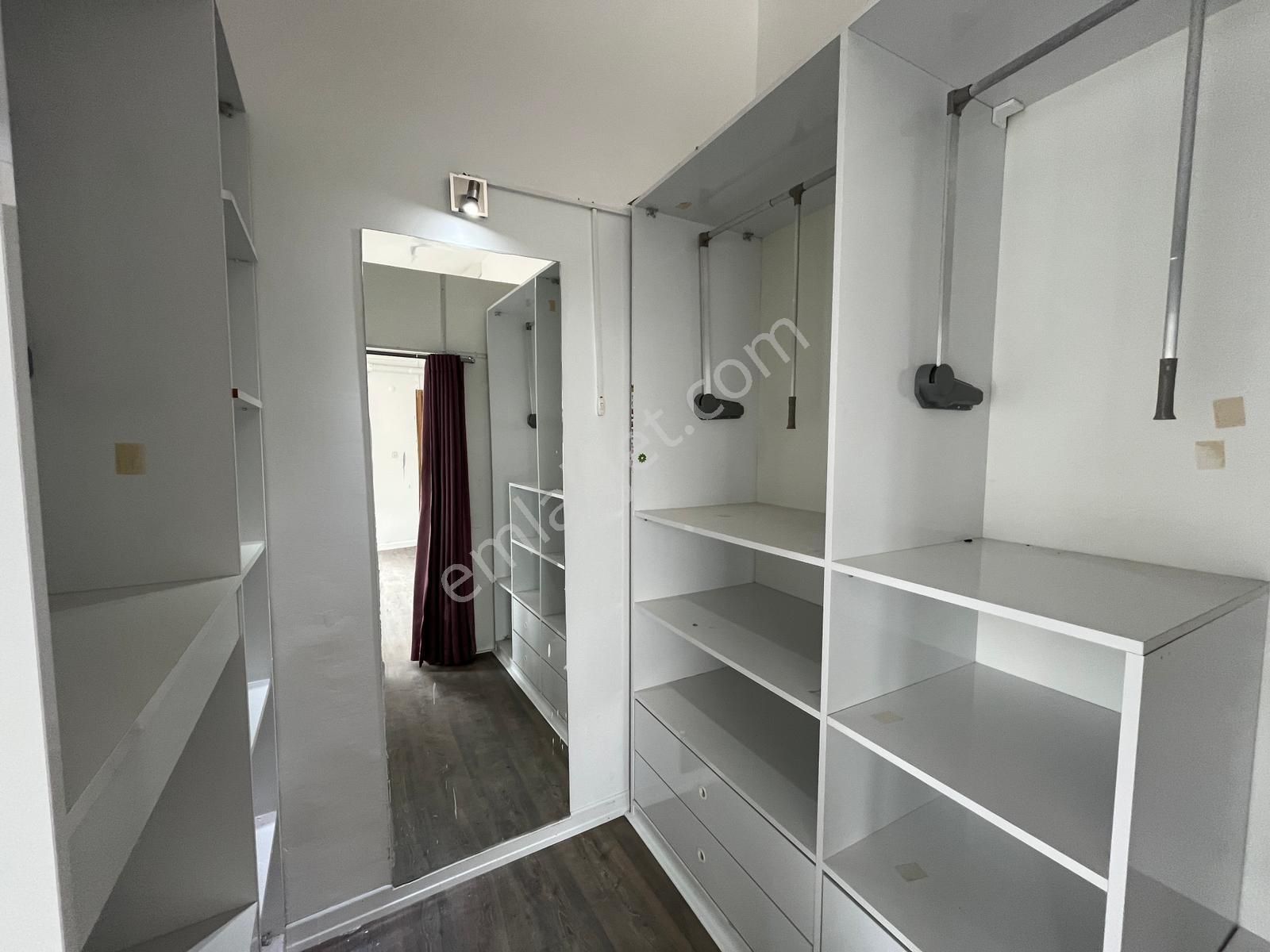 Kozyatağı'nda Emsalsiz 330m2 Deniz Manzaralı Teraslı Kiralık 3+1 - Görsel 29