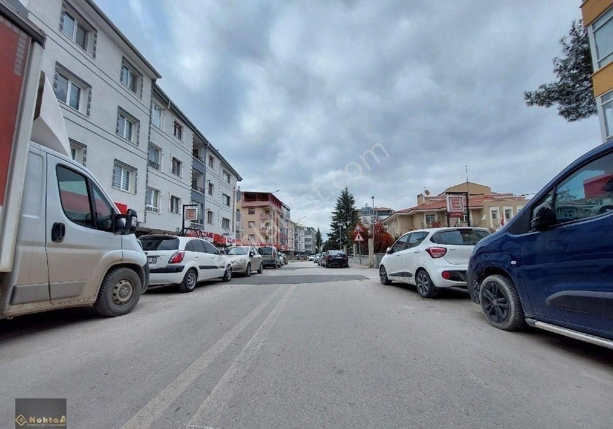 Etimesgut K.karabekirde 2.karakat 125m2 Öncelhe Masrafsız Mülemmel Lokasyonlu Satılık 3+1 Daire - Görsel 14