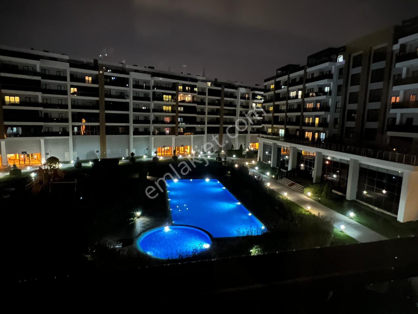 Tuzla’nın Prestijli Projesinde Peyzaj Ve Havuz Cepheli, Full Eşyalı 2+1 Kiralık Daire - Görsel 18