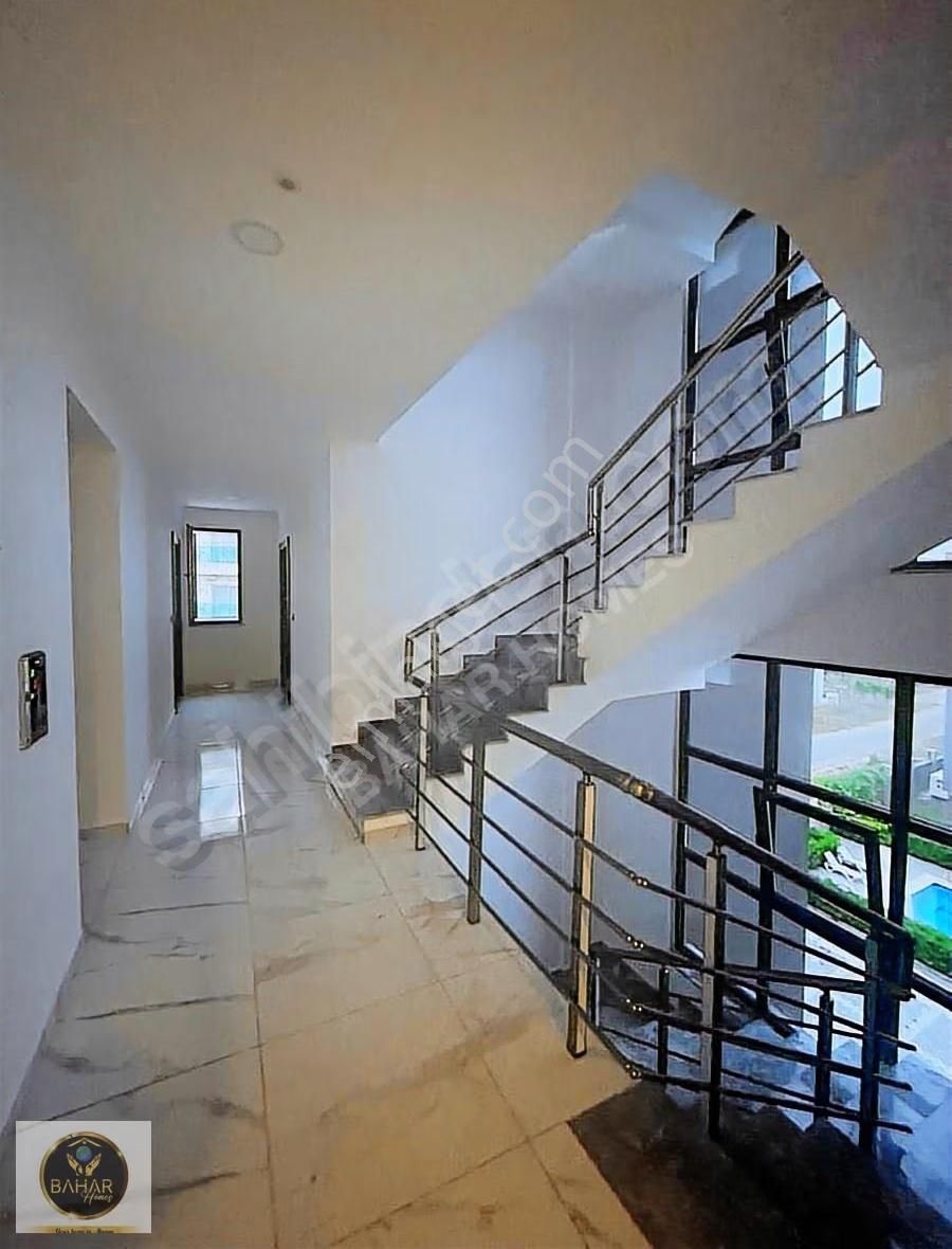 Denıze 100 Metre Üniversite Bölgesi Kıraya Verirken Ve Satarken - Görsel 11