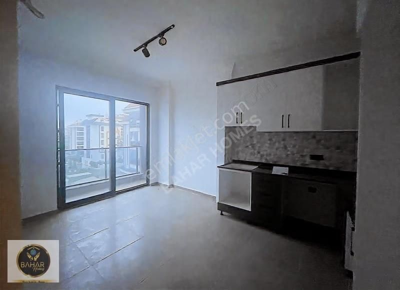 Denıze 100 Metre Üniversite Bölgesi Kıraya Verirken Ve Satarken - Görsel 2