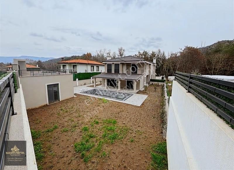 566 M² Arsa İçinde 4+1 Lüks Villa Müştemilatlı-havuzlu - Görsel 18