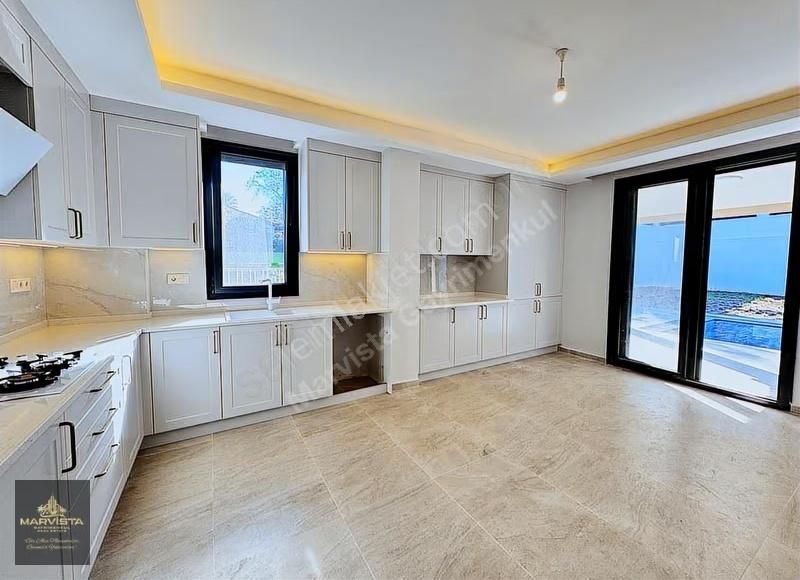 566 M² Arsa İçinde 4+1 Lüks Villa Müştemilatlı-havuzlu - Görsel 4