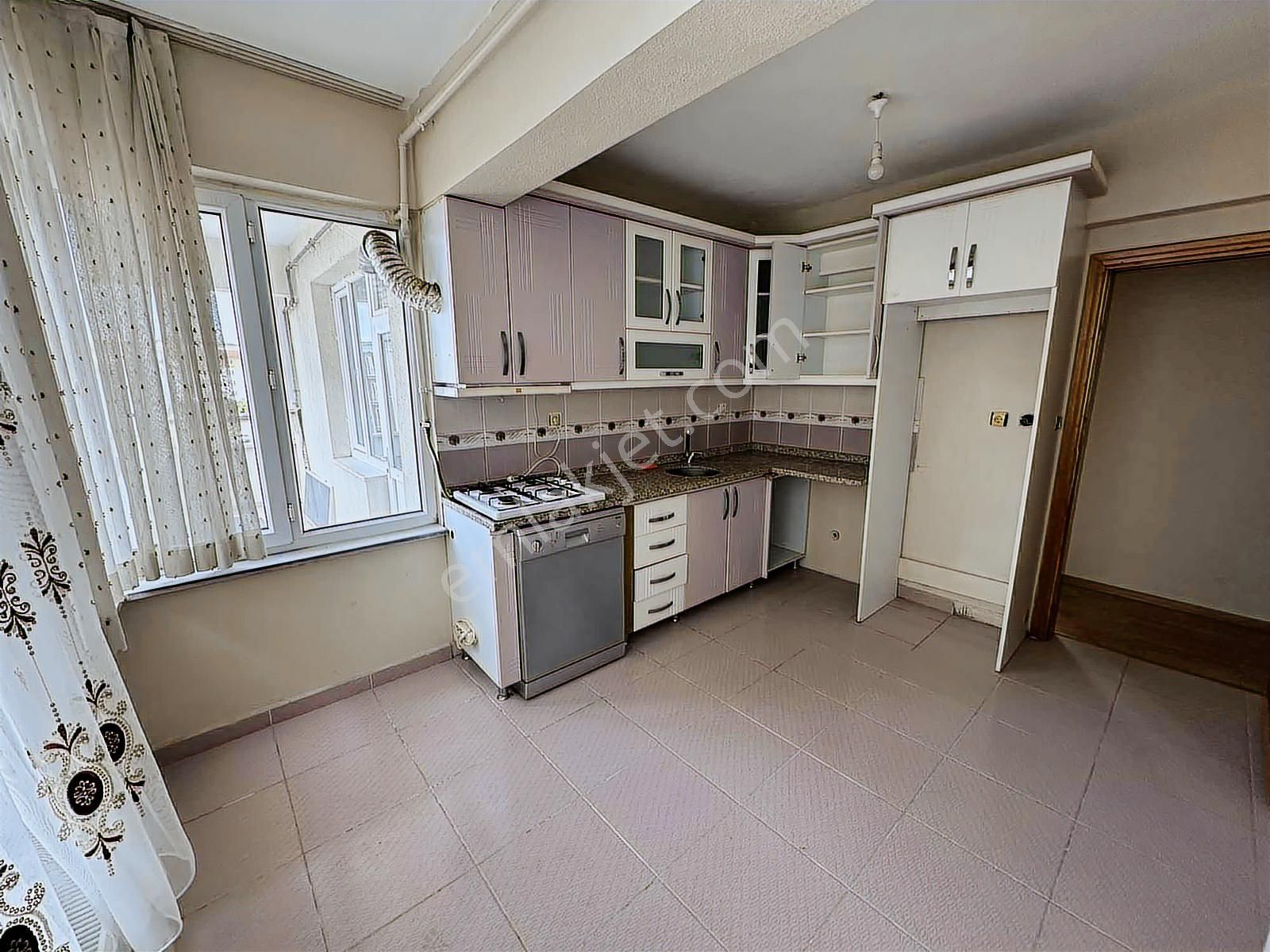 Fevzipaşa Mah Satılık Arakat 3+1 - Görsel 11