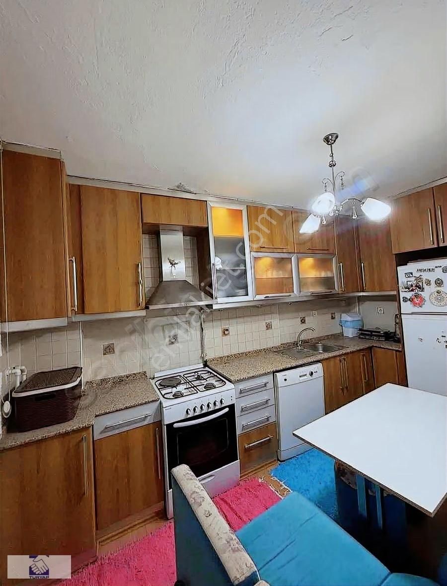 İstiklal Caddesinde Satılık 2+1 Daire - Görsel 2