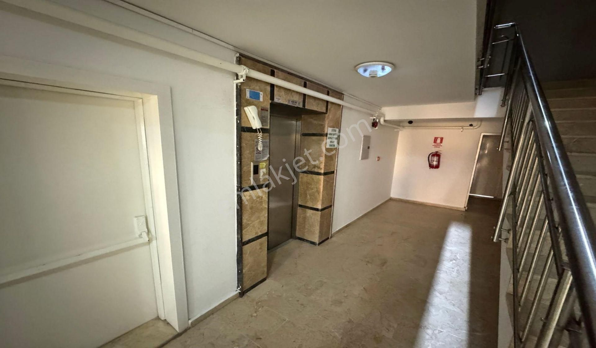 Ataparkda Geniş Balkonlu Yeni Bina Asansörlü 130m2 Geniş Daire - Görsel 20