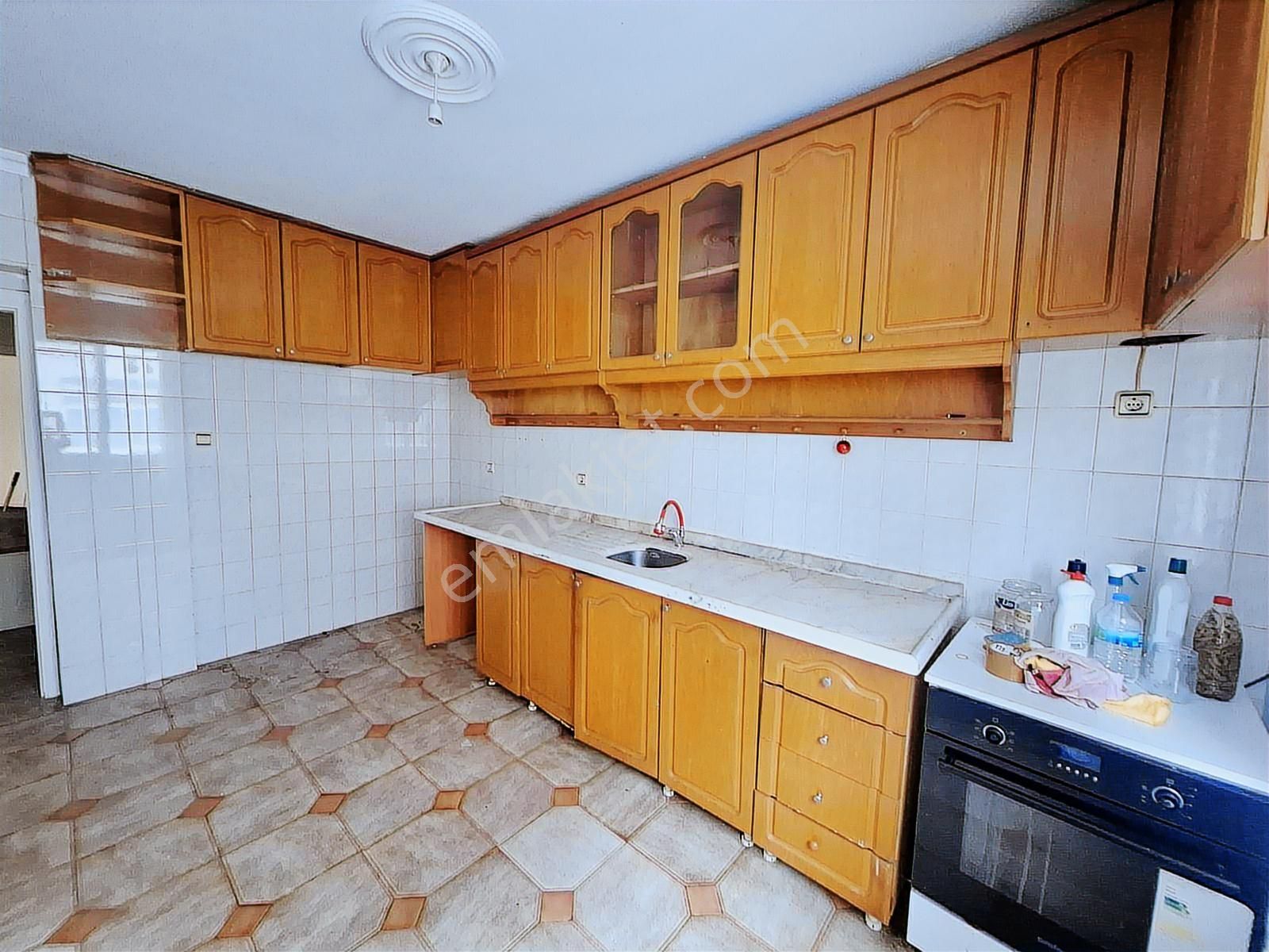 Hürriyette Kiralık 3+1 2.kat Daire - Görsel 11