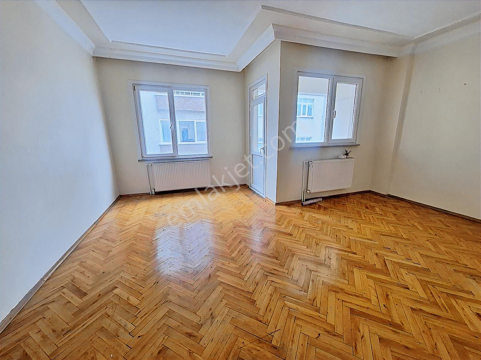 Hürriyette Kiralık 3+1 2.kat Daire - Görsel 8