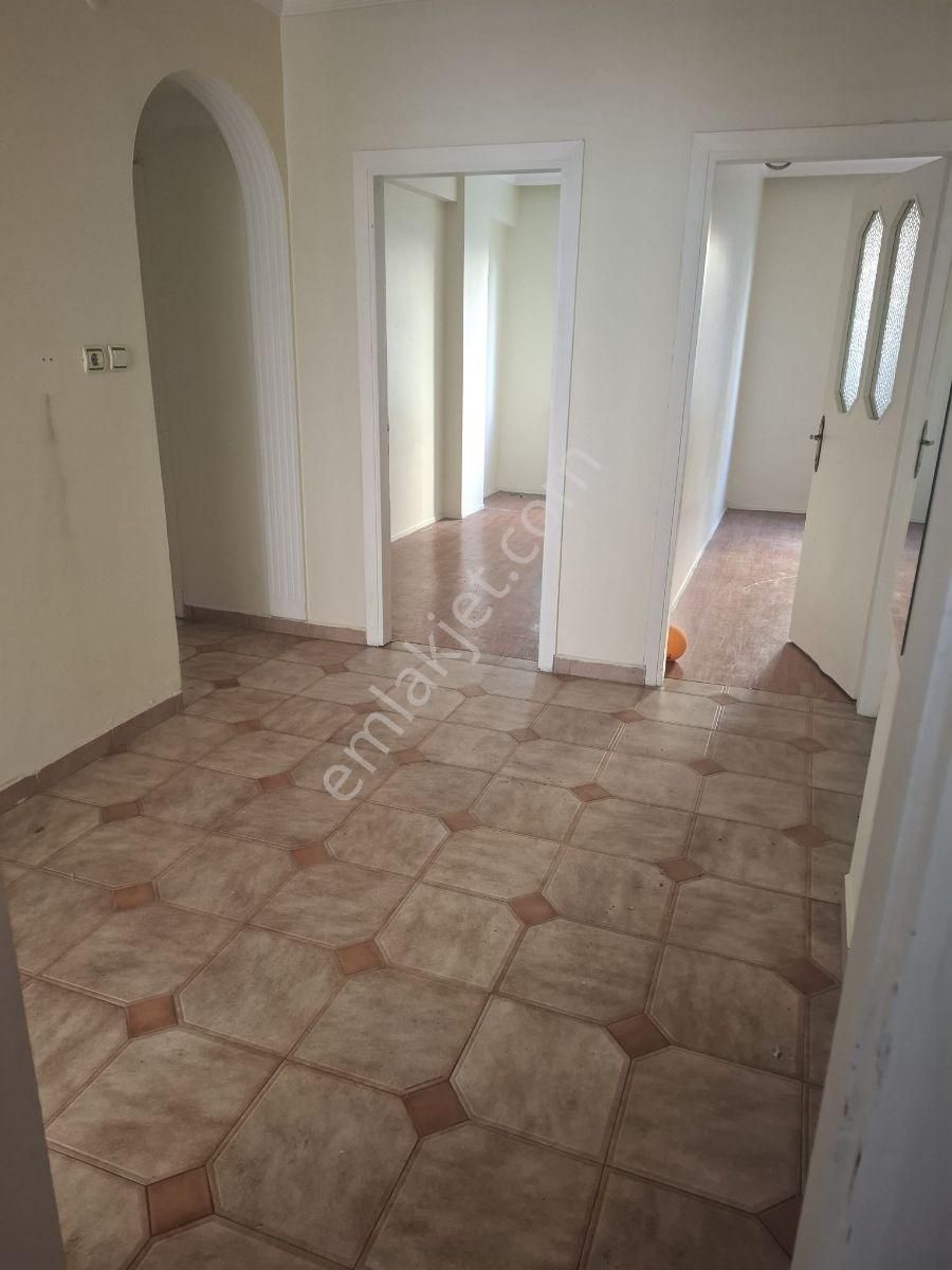 Hürriyette Kiralık 3+1 2.kat Daire - Görsel 7
