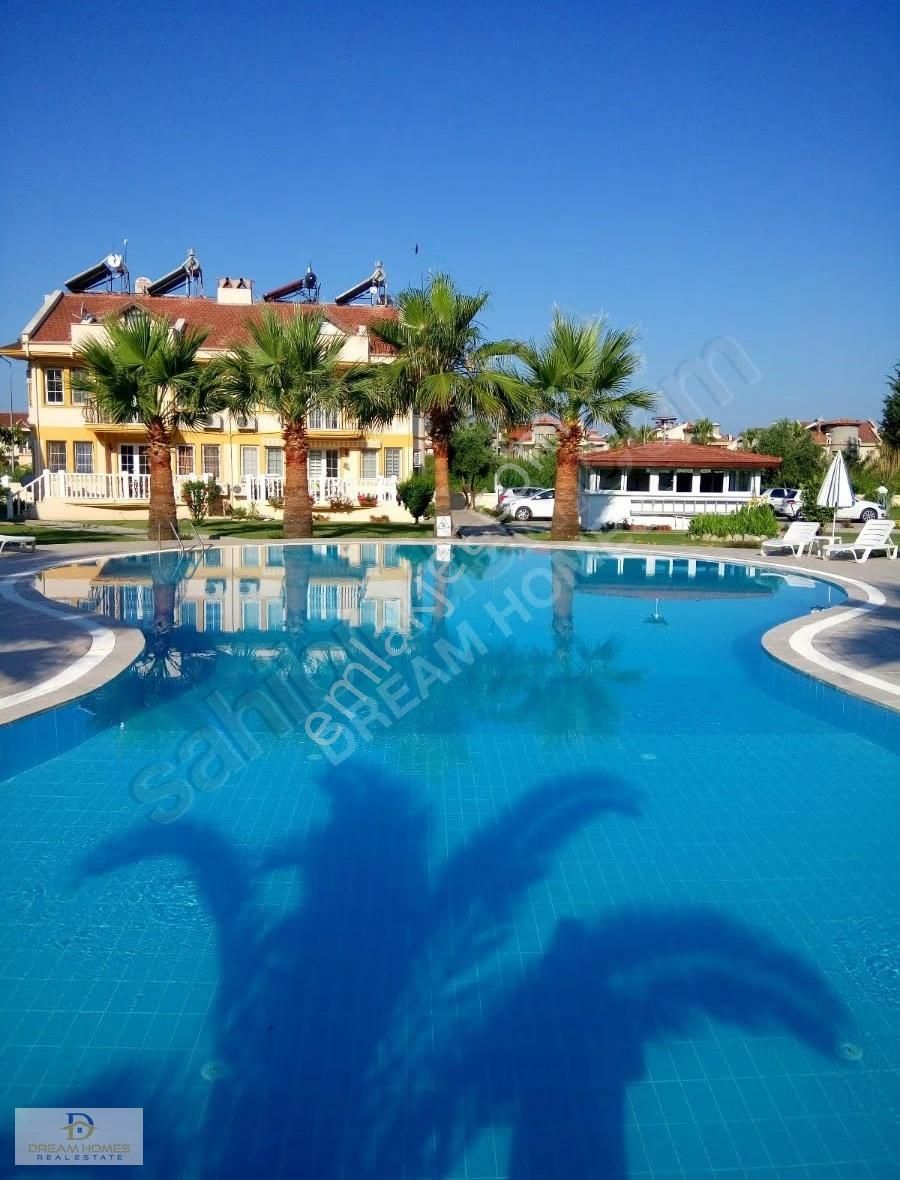 Foça Mah, Site İçi, Havuzlu,eşyalı,uzun Dönem Kiralık 4+1 Villa