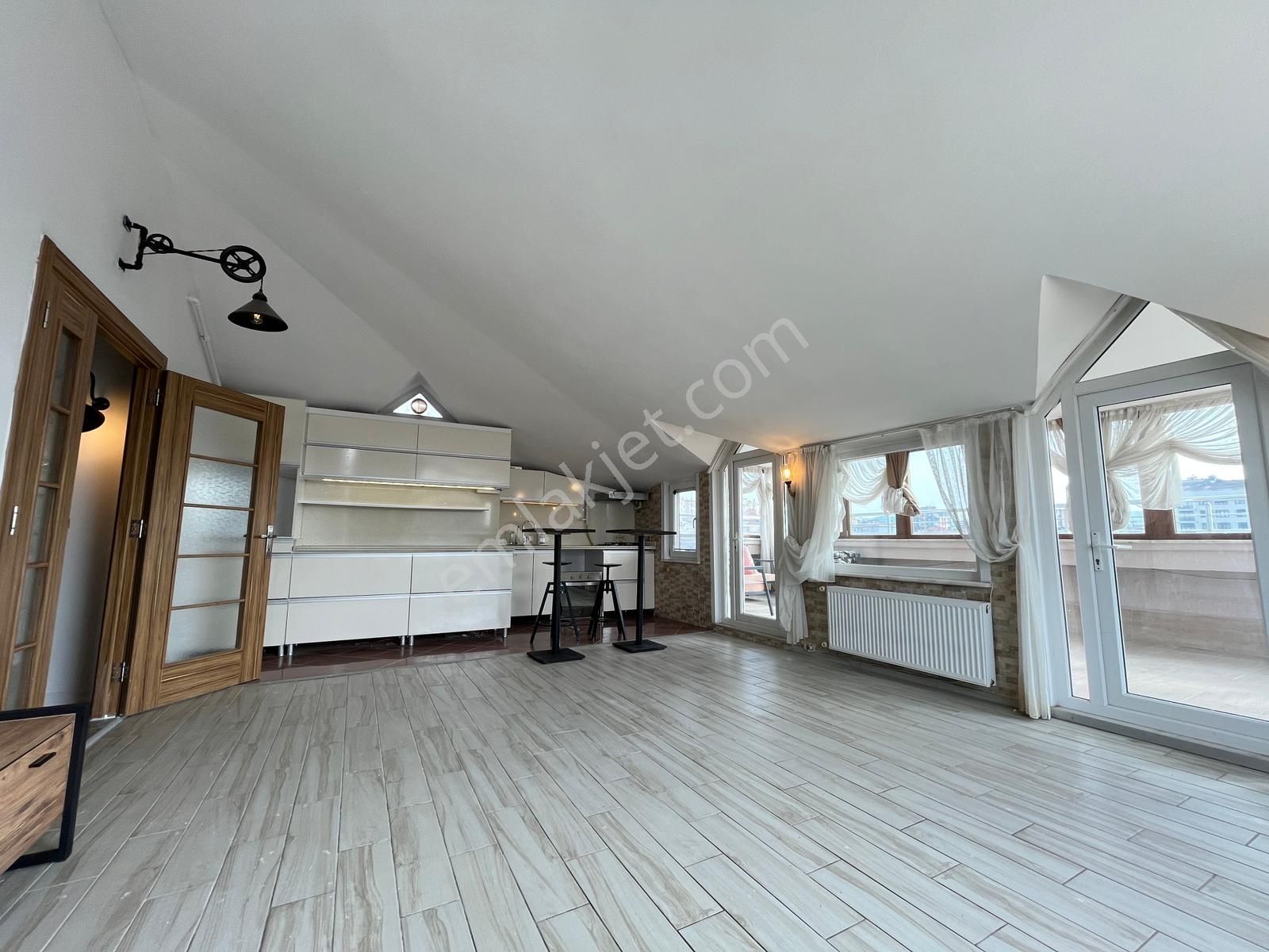 Kozyatağı'nda 330m² Deniz Manzaralı Teraslı Emsalsiz Satılık 3+1 - Görsel 22