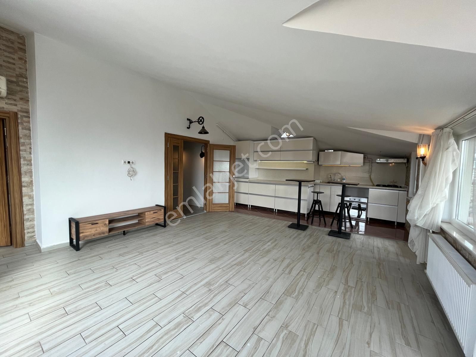 Kozyatağı'nda 330m² Deniz Manzaralı Teraslı Emsalsiz Satılık 3+1 - Görsel 32