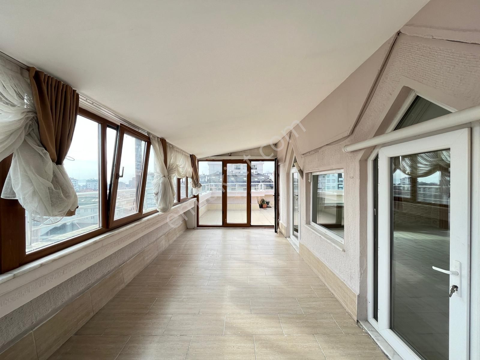 Kozyatağı'nda 330m² Deniz Manzaralı Teraslı Emsalsiz Satılık 3+1 - Görsel 10