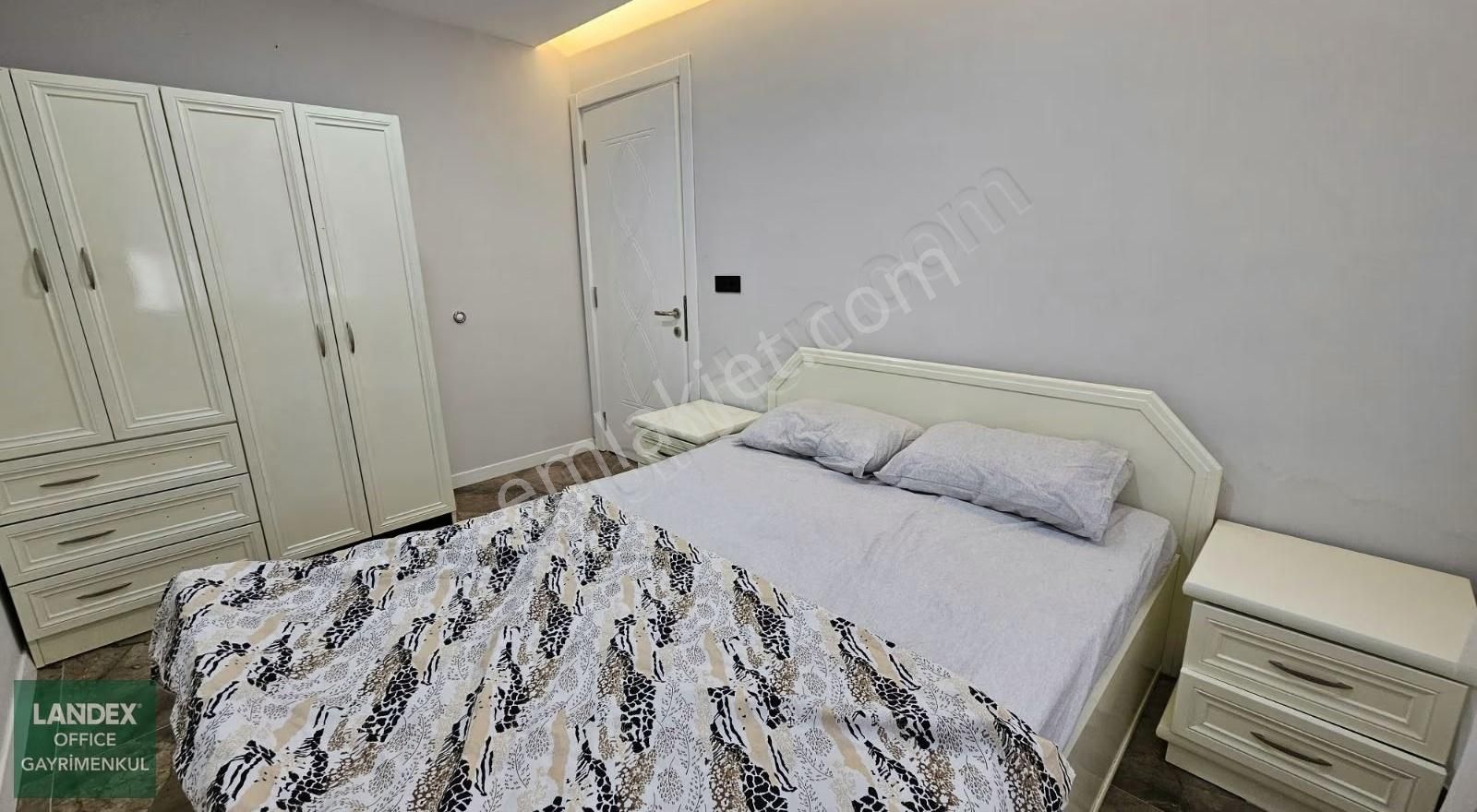 Bereketlerde 1+1 Aile Binasında Temiz Kiralık Eşyalı Apart - Görsel 8