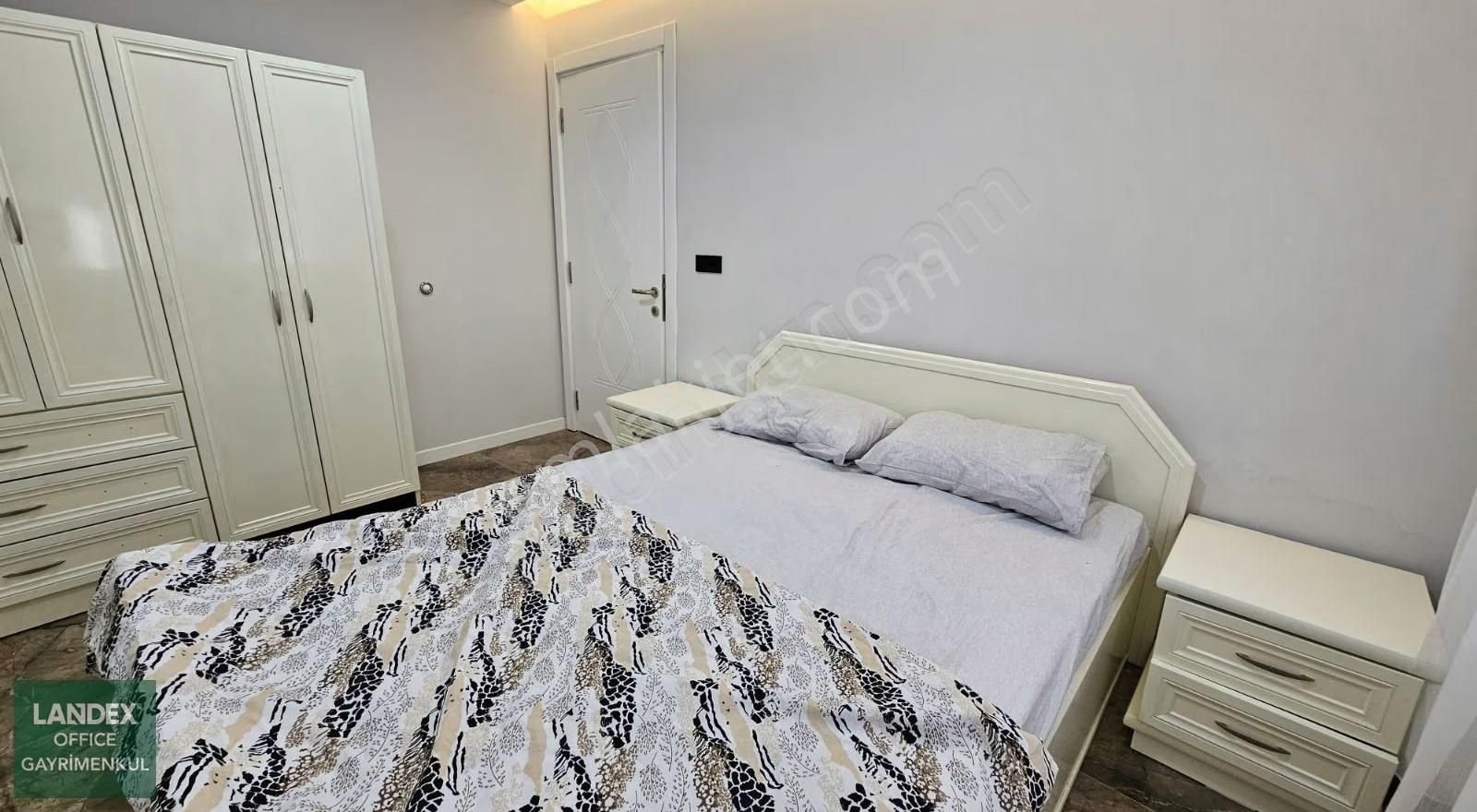Bereketlerde 1+1 Aile Binasında Temiz Kiralık Eşyalı Apart - Görsel 5