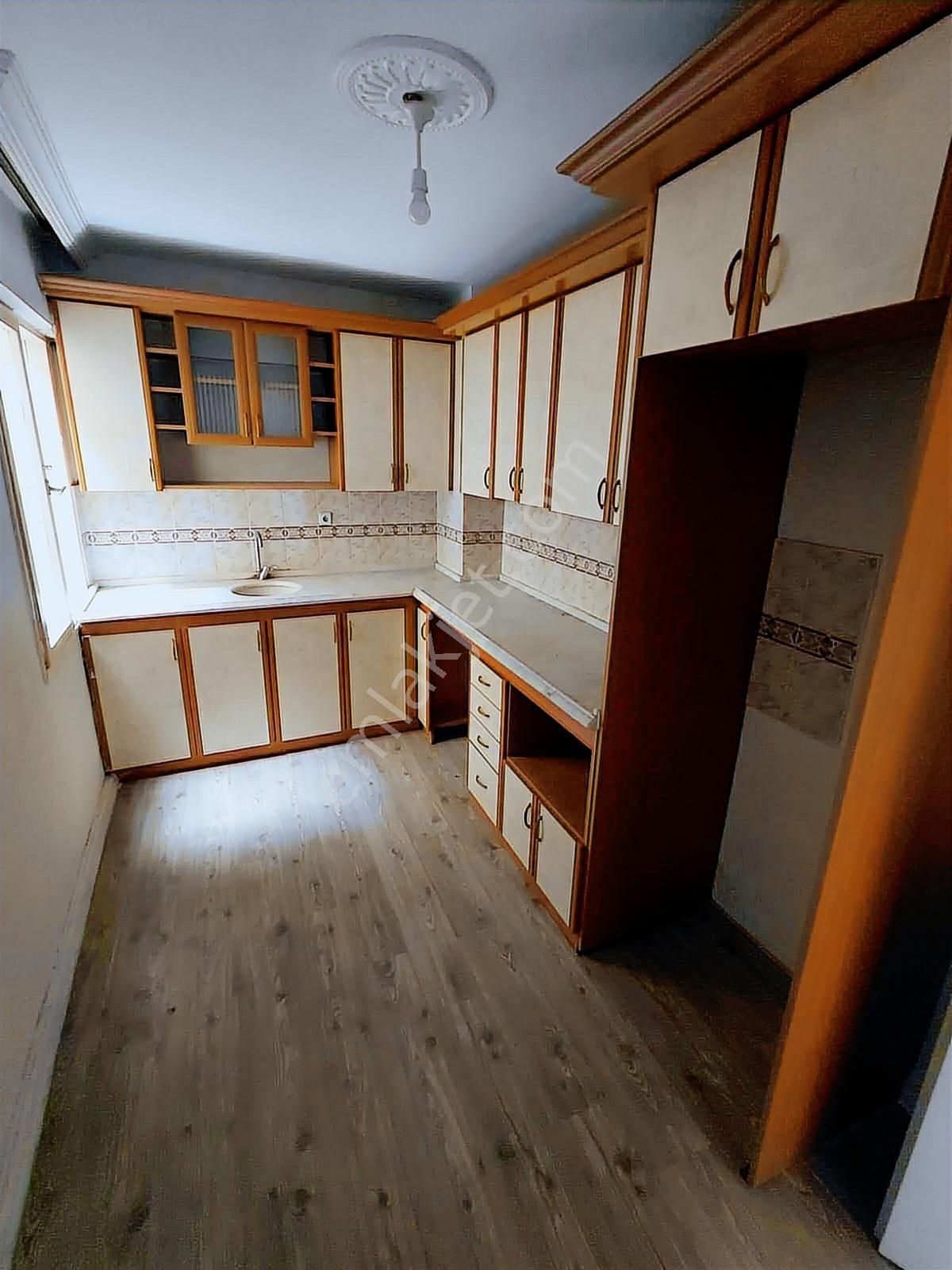 Katip Çelebi Hastanesi Yakını 3+1 Arakat Geniş Daire - Görsel 21