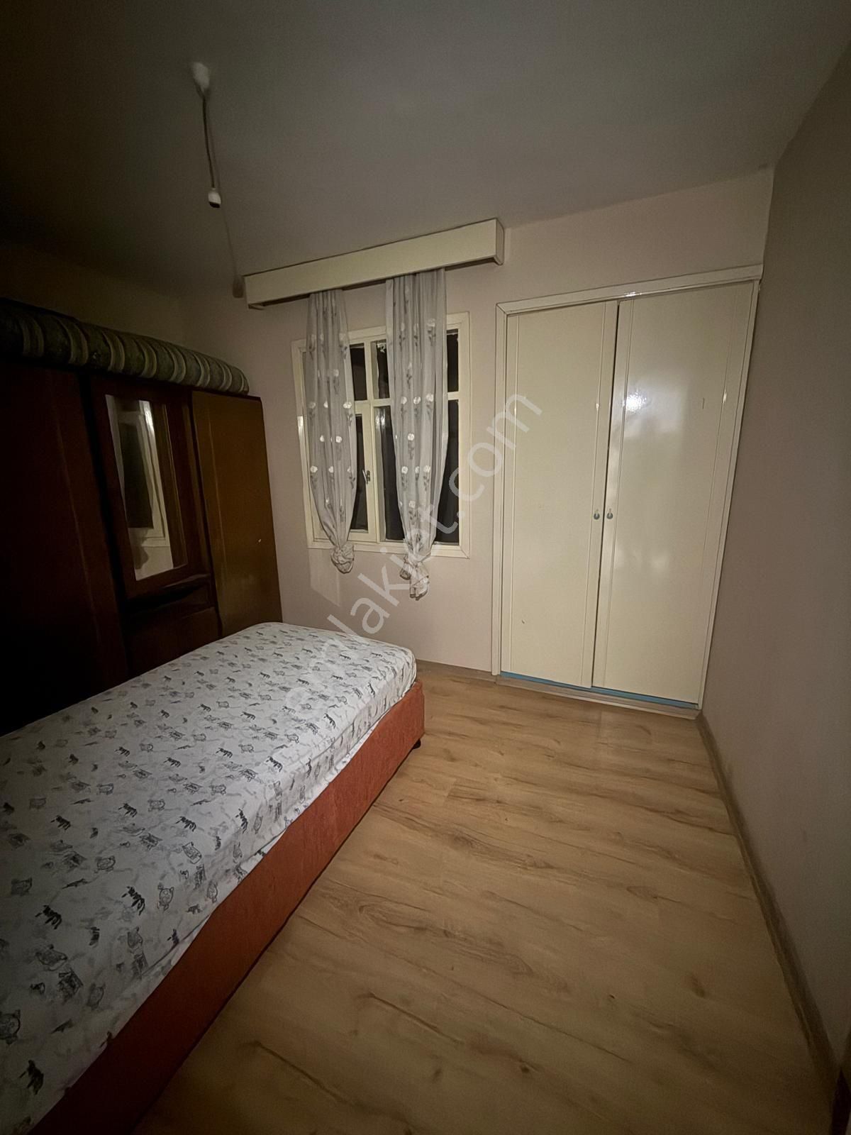 Saadet Korkmaz'dan Merkezde Denize 50 Metre Ayrı Mutfaklı Kiralık 3+1 - Görsel 35