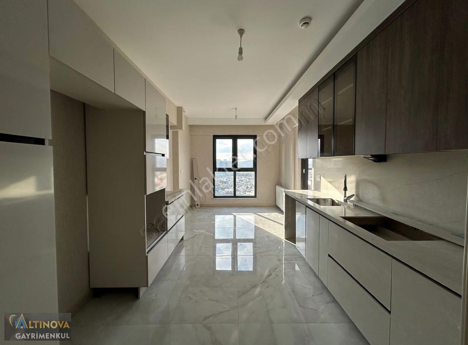 Keçiören Ovacıkta Bulvar Cepheli Kiralık 4+1 Lüx Daire