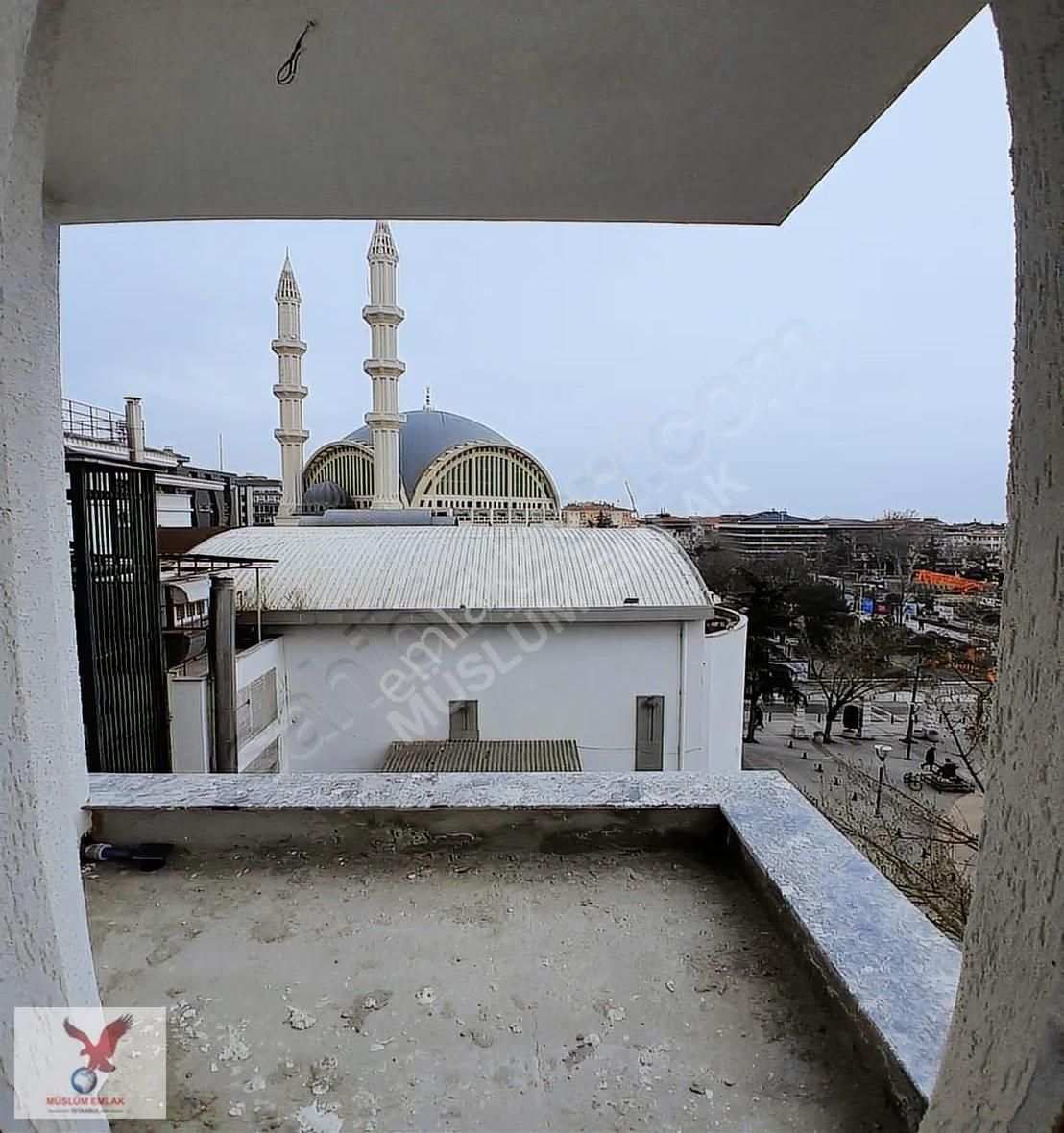 Müslüm Emlaktan Reşitpaşa Caddesinde Sıfır 3+1 Gözde Daire - Görsel 2