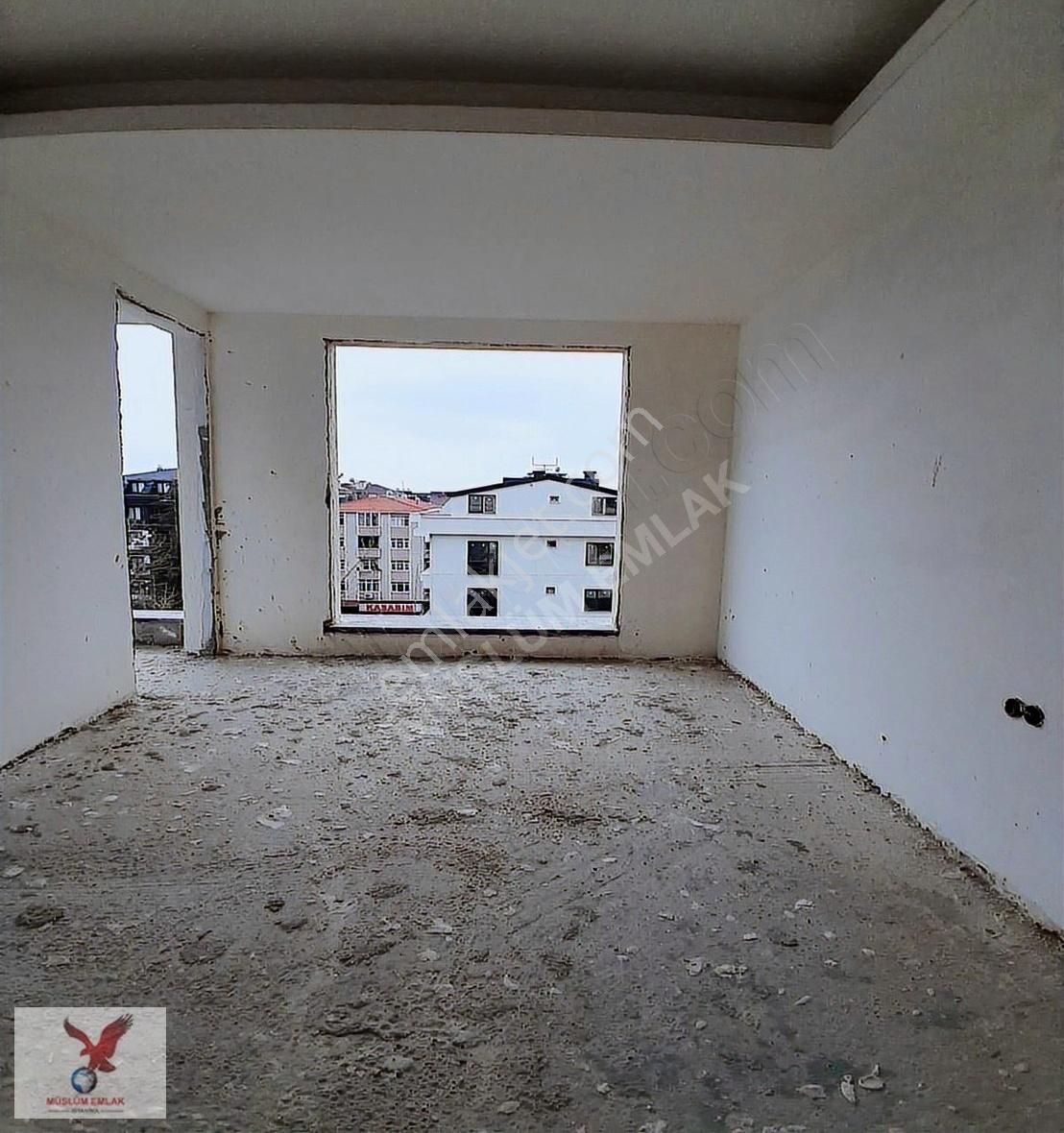 Müslüm Emlaktan Reşitpaşa Caddesinde Sıfır 3+1 Gözde Daire - Görsel 13