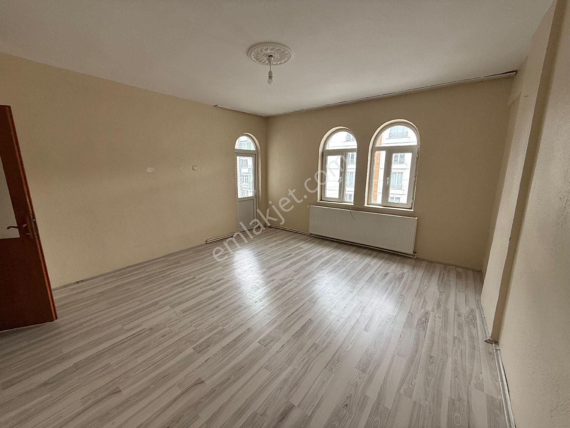 Özçelebi'den Nazar Market Aşağısı 3+1 Doğalgazlı Kiralık Daire - Görsel 2