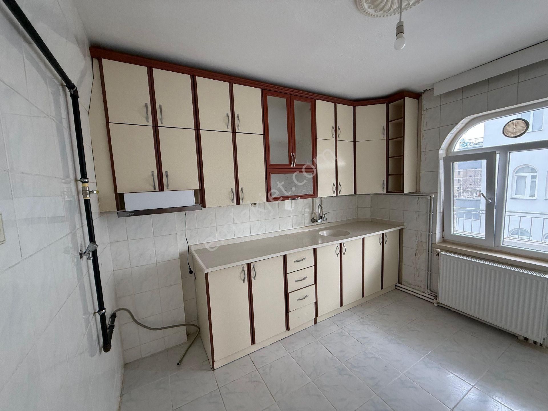 Özçelebi'den Nazar Market Aşağısı 3+1 Doğalgazlı Kiralık Daire - Görsel 8