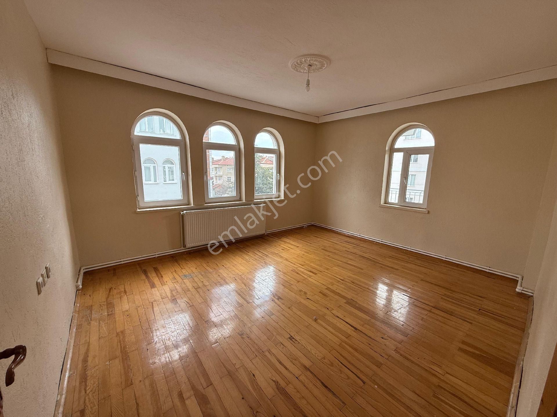 Özçelebi'den Nazar Market Aşağısı 3+1 Doğalgazlı Kiralık Daire - Görsel 4