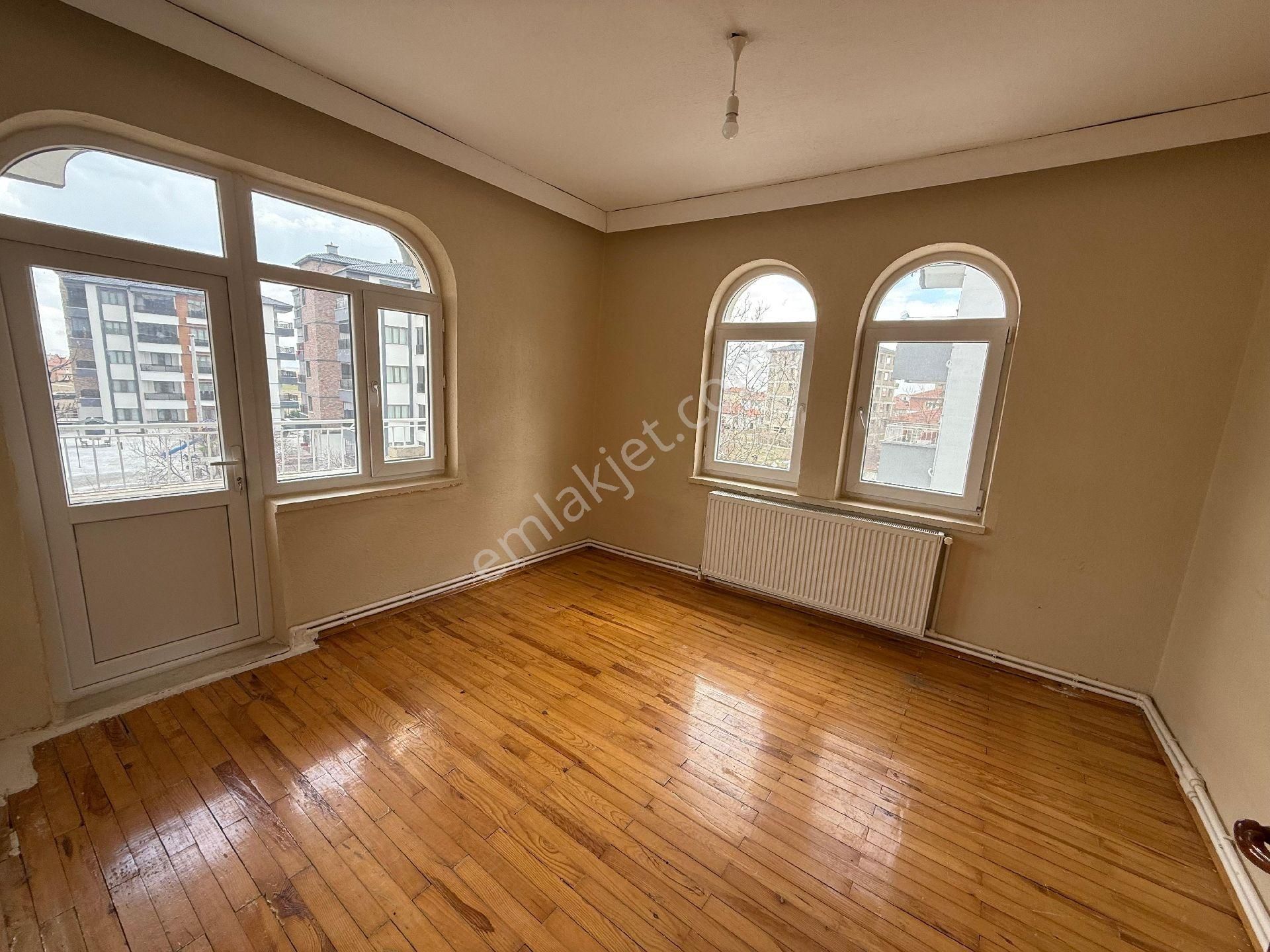 Özçelebi'den Nazar Market Aşağısı 3+1 Doğalgazlı Kiralık Daire - Görsel 5