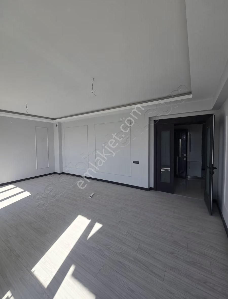 Şehitlik'te Kiralık 4+1 Daire...