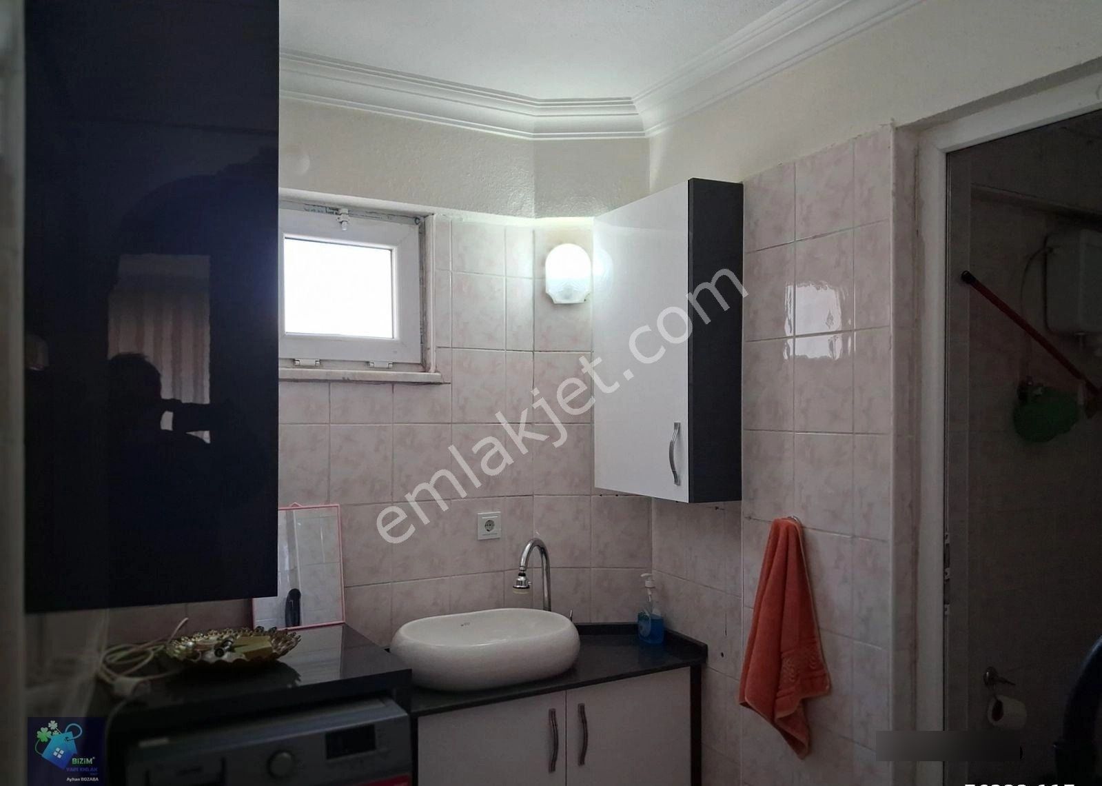 Kayalık Mah 2+1 + Ardiye Kombili İçi Yenilenmiş 3. Kat Üç Cepheli Katta İki Daire - Görsel 6