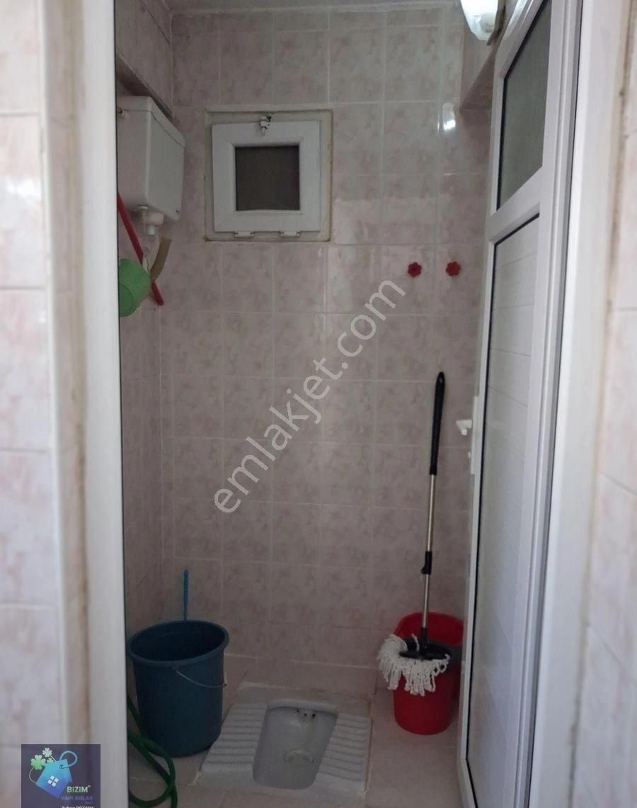 Kayalık Mah 2+1 + Ardiye Kombili İçi Yenilenmiş 3. Kat Üç Cepheli Katta İki Daire - Görsel 5