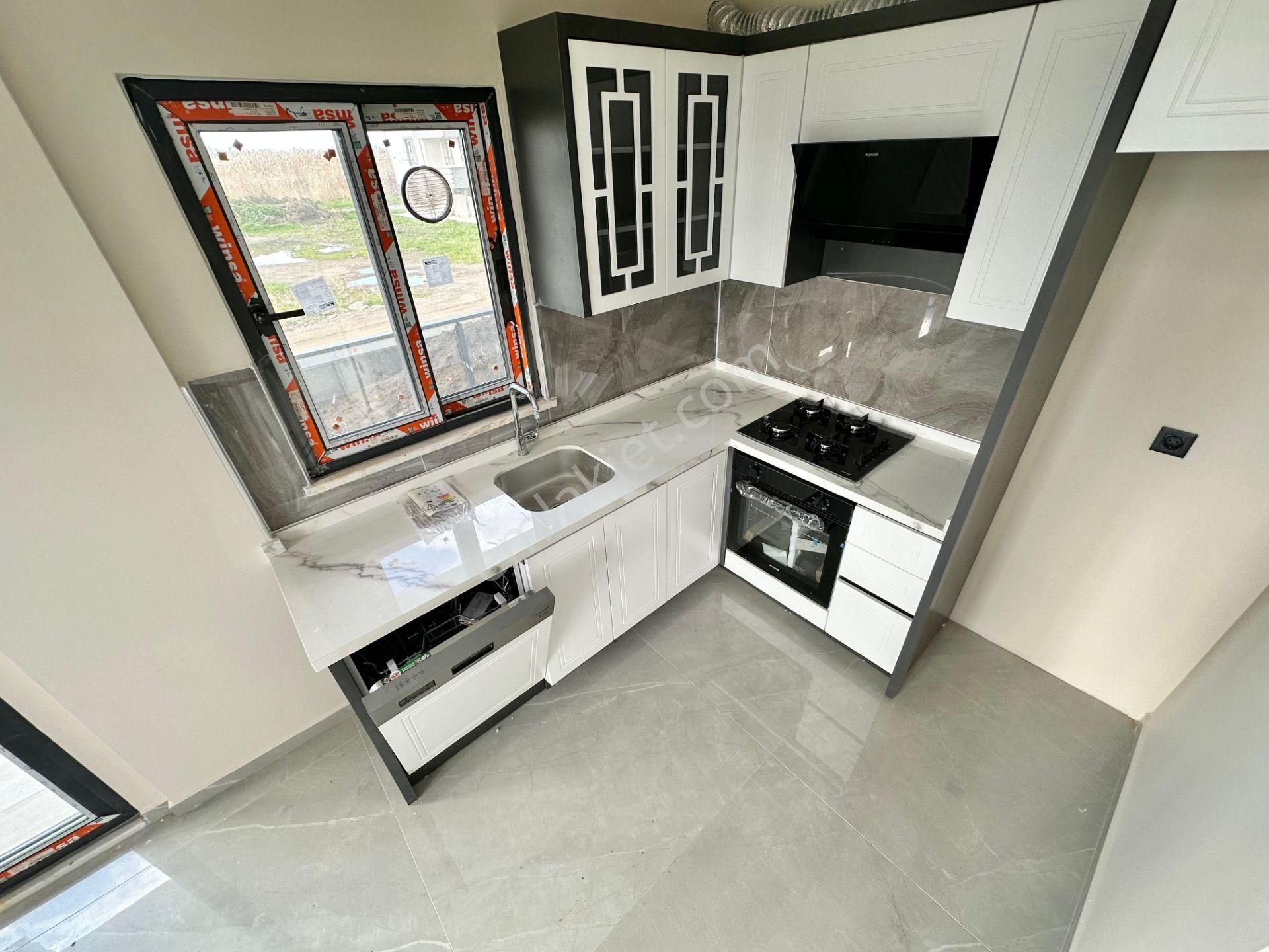 ꧁ay Emlaktan꧂akçay'da Müstakil Tadında Köşe Ön Cephe Yerden Isıtmalı Satılık 2+1 Ultra Lüx Daire - Görsel 4