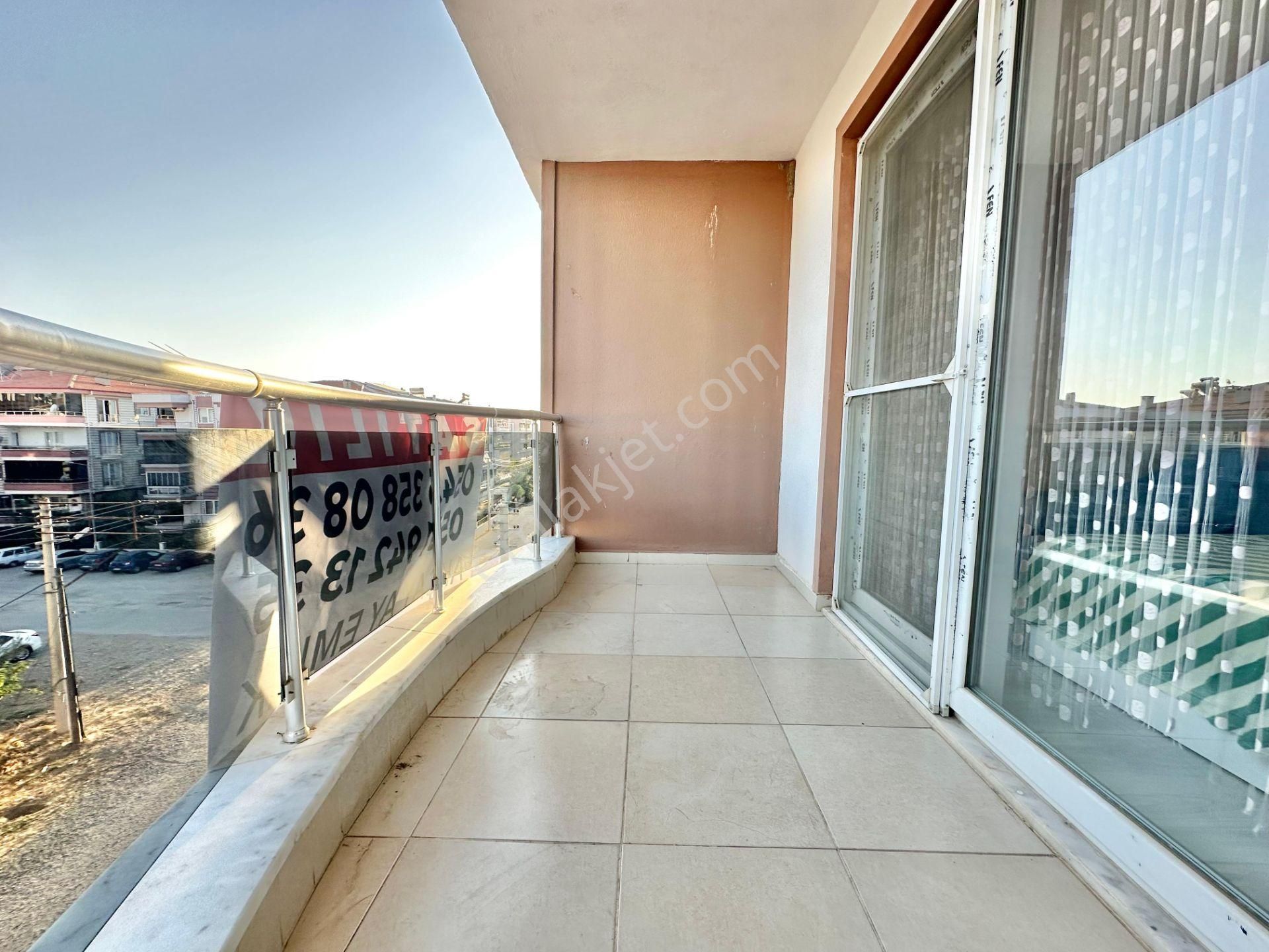 ꧁yetkili Ay Emlaktan꧂akçay'da Full Kredili Ön Cephe Denize Yakın Geniş Balkonlu Satılık 2+1 Daire - Görsel 3