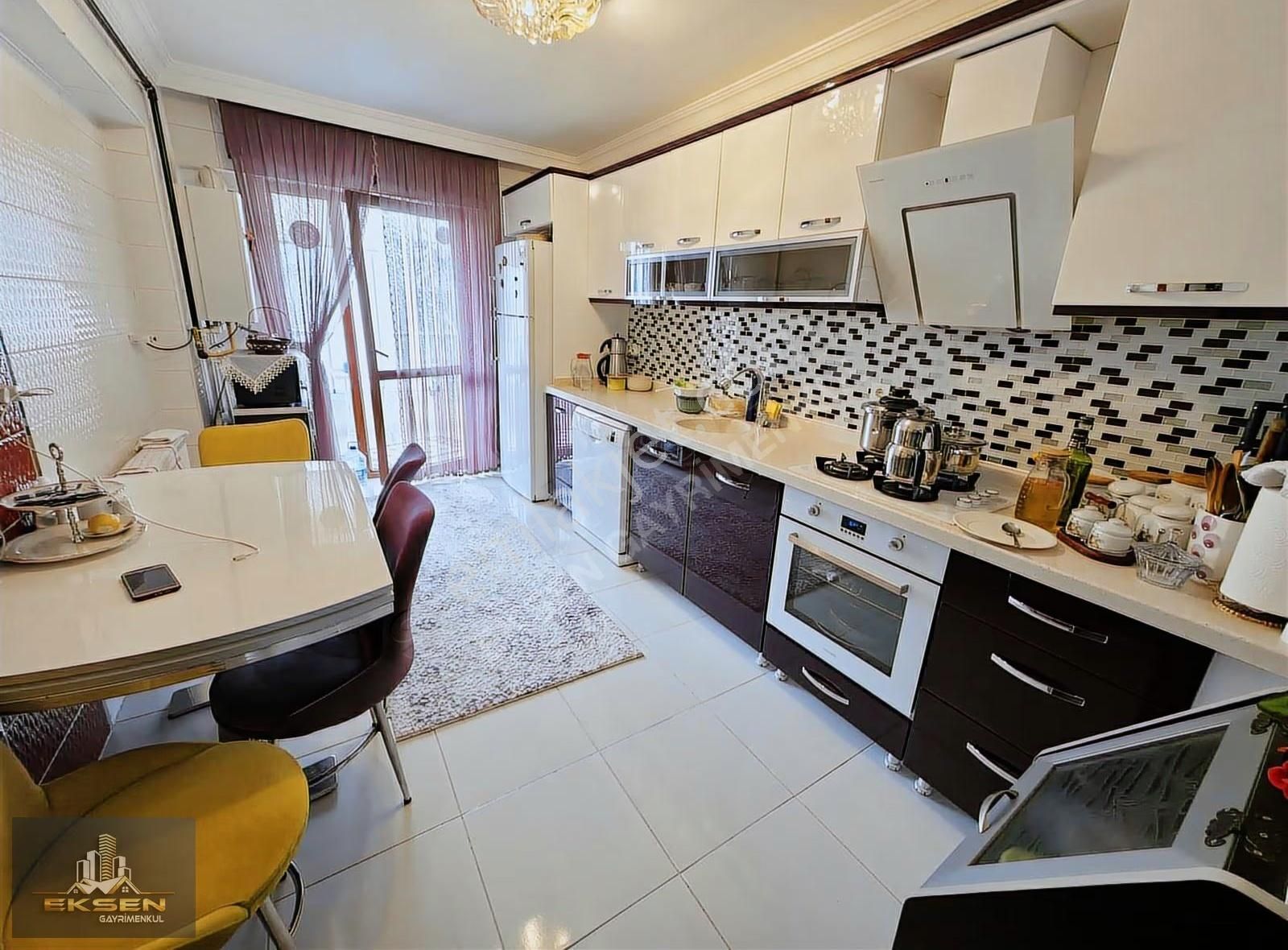 Eksen'den Yıldıztepe'de Ara Kat Manzaralı 3+1 Satılık Daire