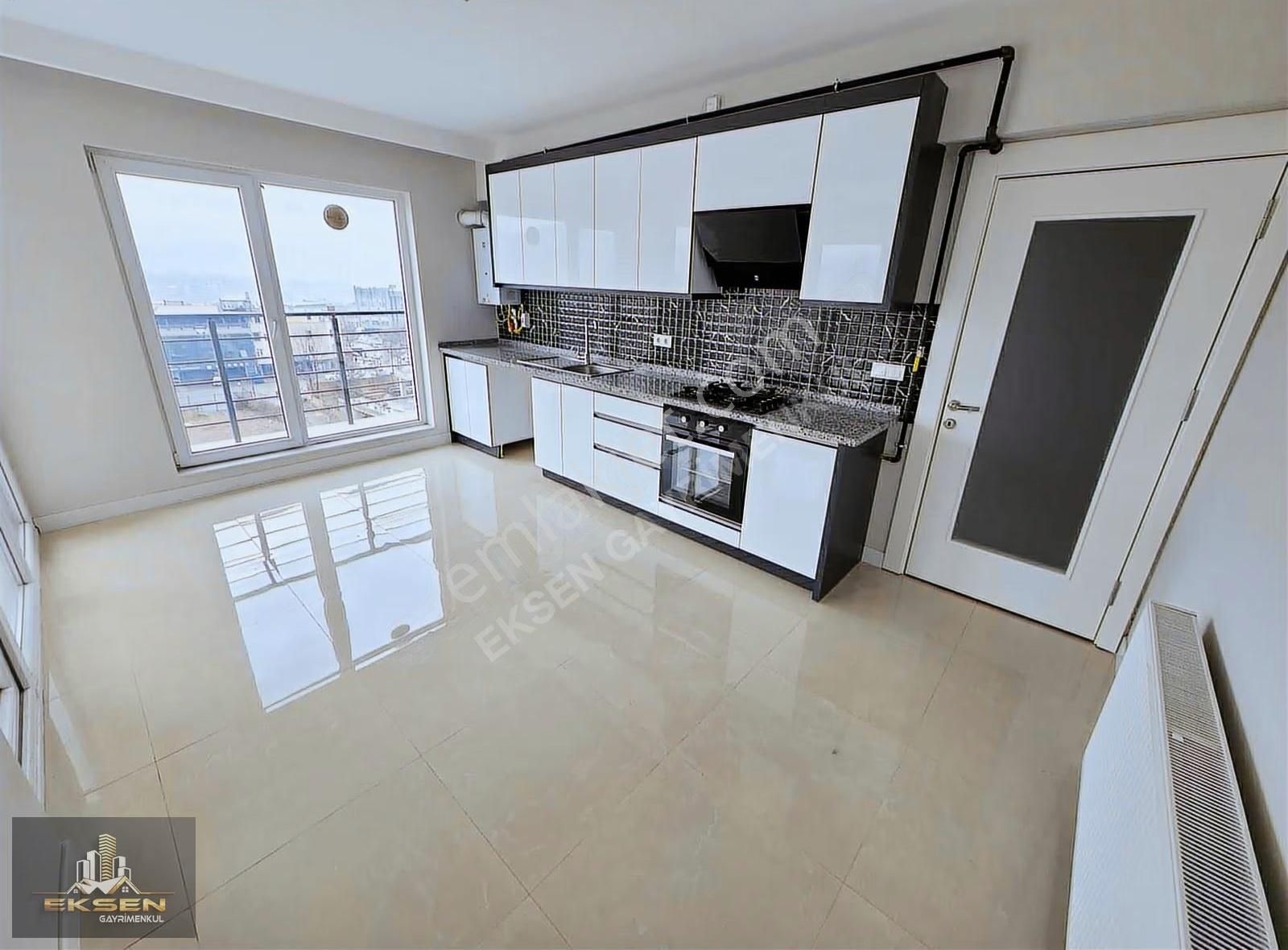Eksen Gayrimenkul'den Kiralık 3+1 Site Dairesi